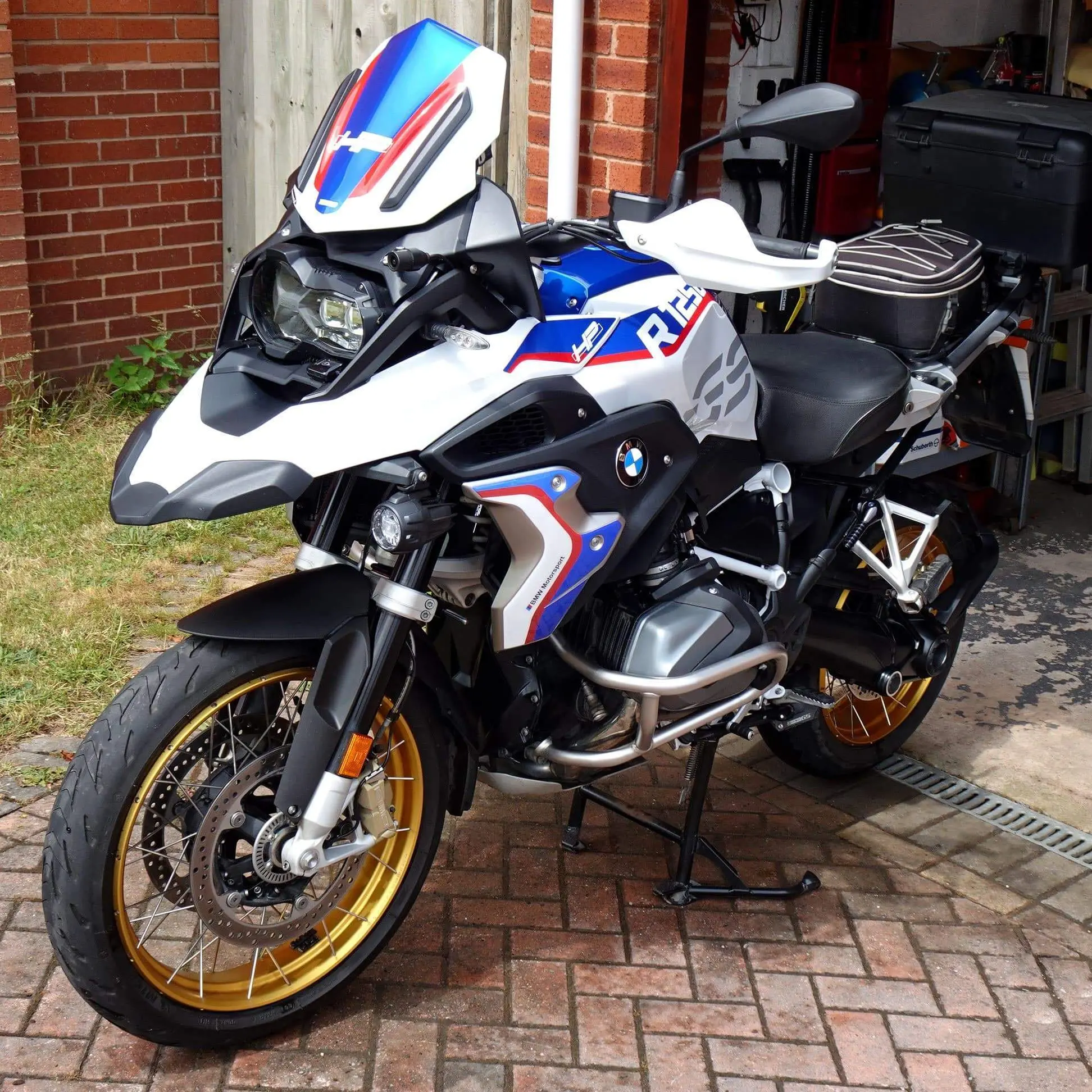Pyramid Racing Screen | HP Colours | BMW R 1250 GS Adventure 2018>2024 - Image 2