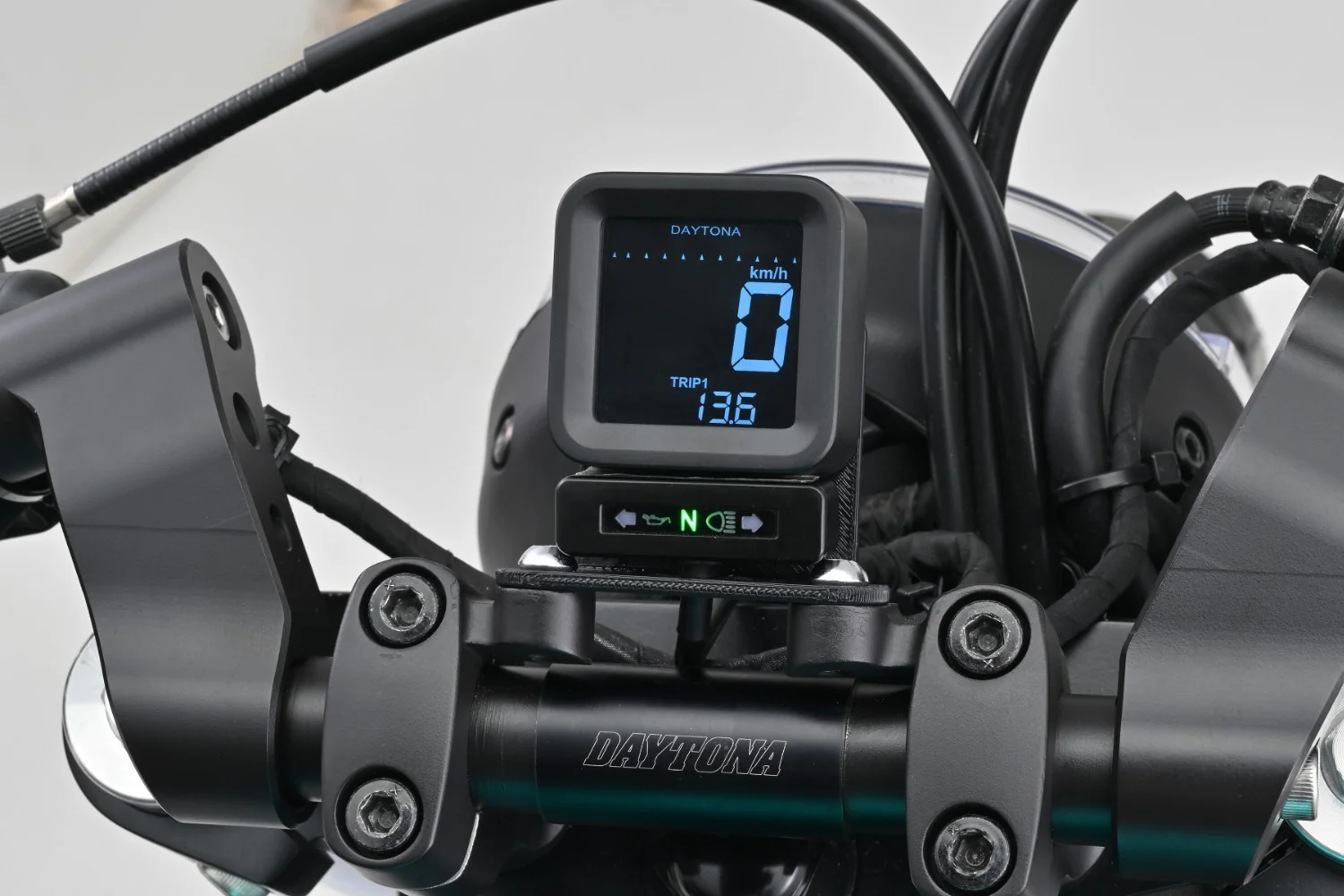 Daytona 'Cube' Speedometer & Tachometer | Black Aluminium - Image 7