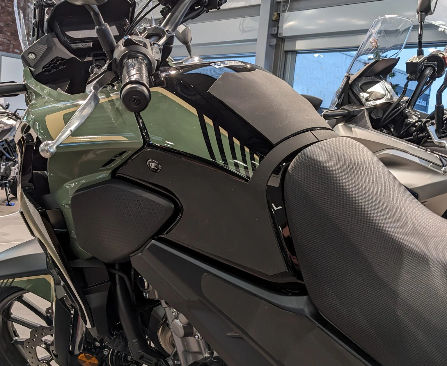 Eazi-Grip Wrap Around Tank Grip | Silicone - Charcoal | Honda CB 500 X 2019>2024 - Image 3