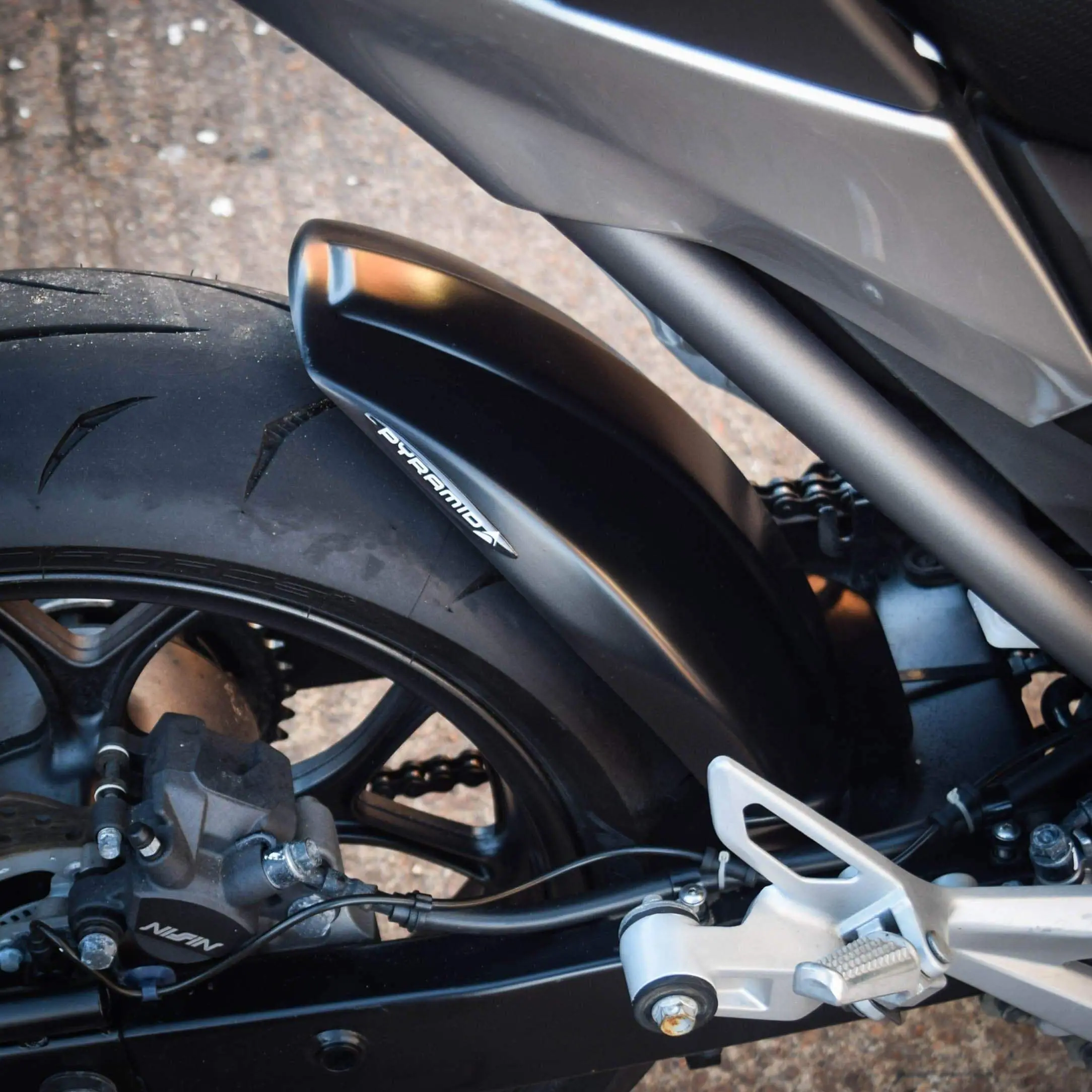 Pyramid Hugger | Carbon | Honda NC 700 S 2012>2016 - Image 2