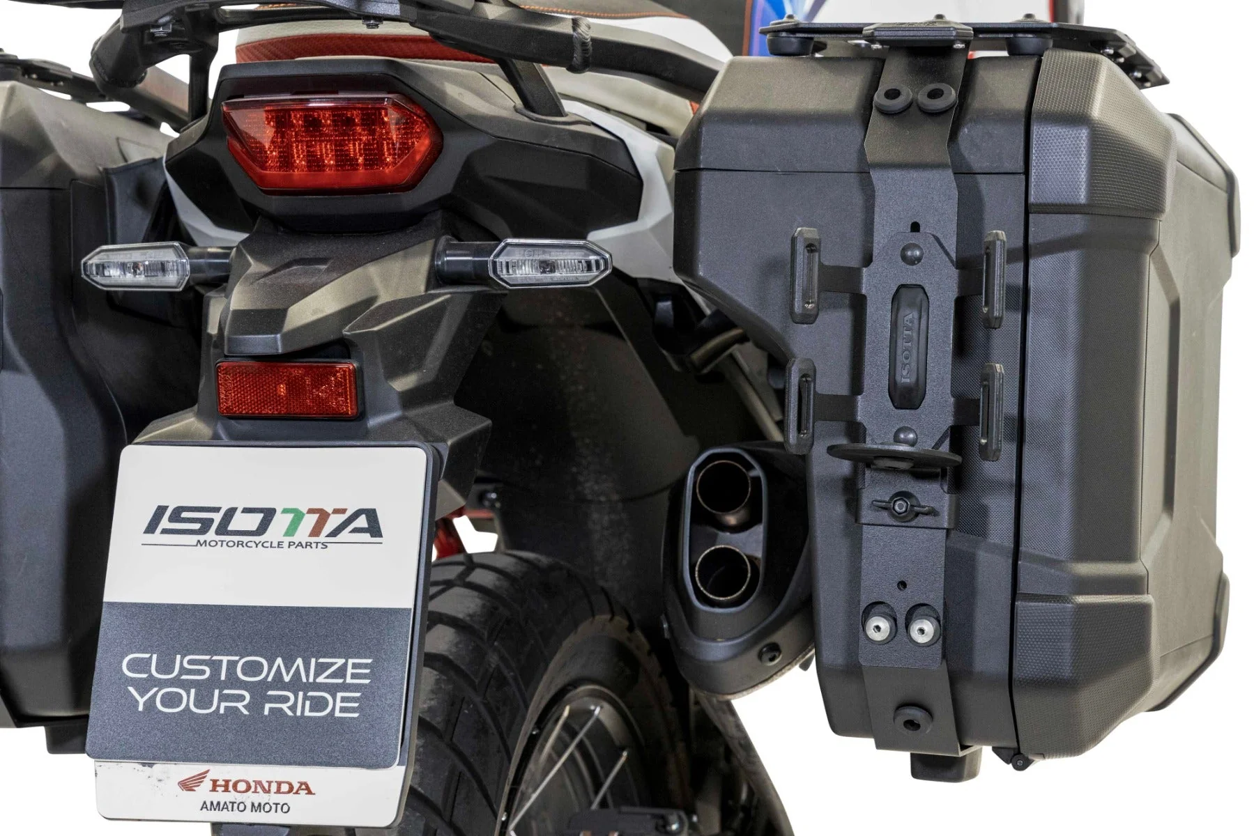 Isotta Bottle Holder For Right Pannier | Black | Honda Africa Twin CRF 1100 L 2020>2024 - Image 3