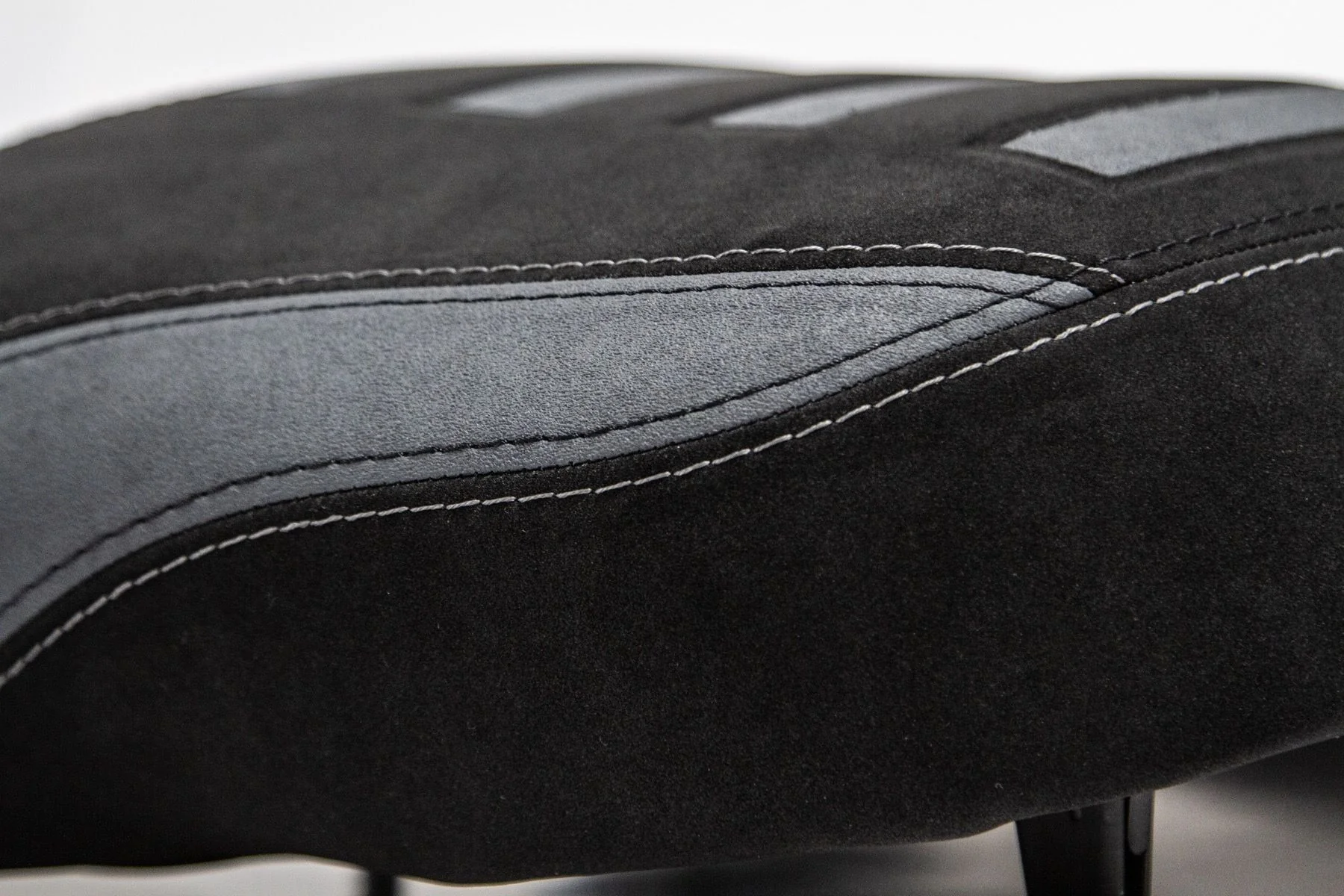 Isotta Comfort Pillion Seat | Black/Grey | BMW R 1200 GS 2013>2019 - Image 3