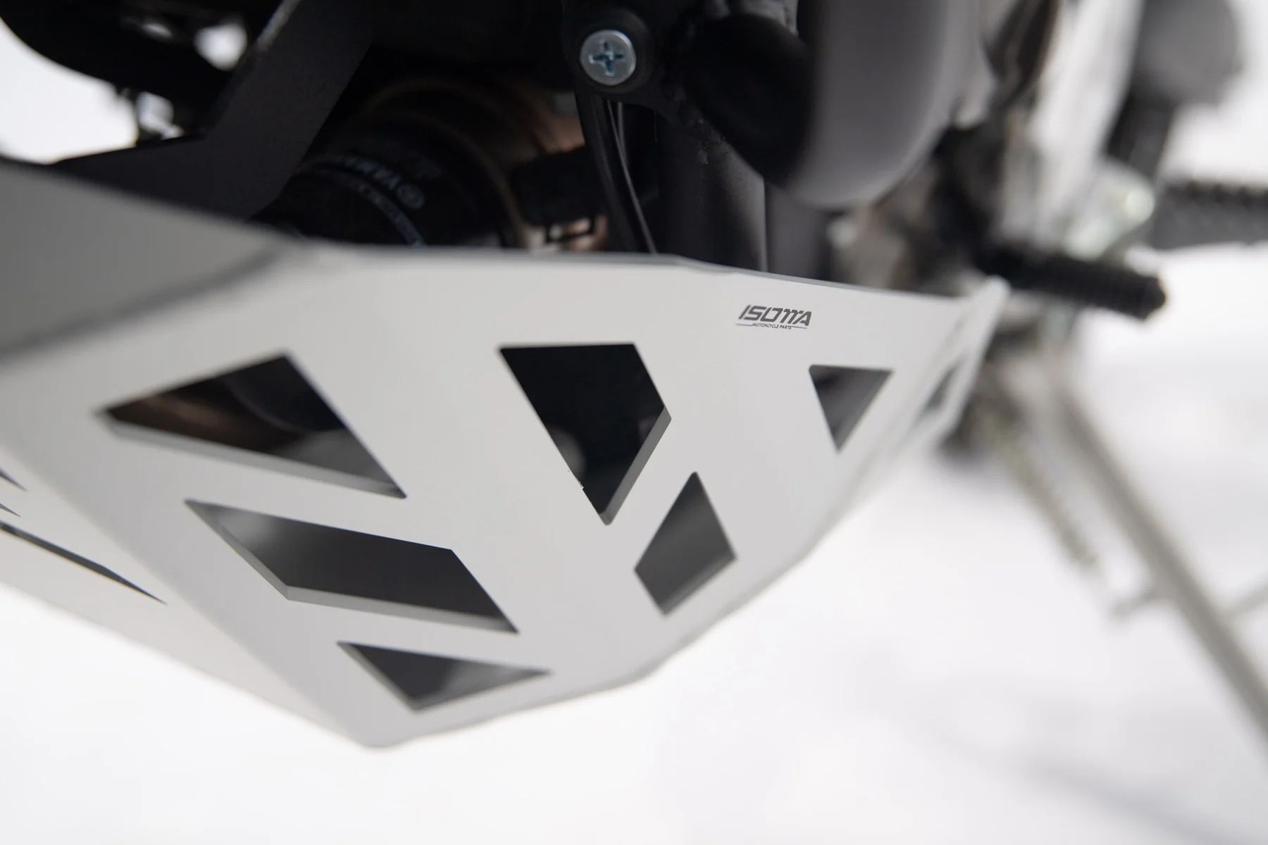 Isotta Engine Guard Bash Plate | Light Grey | Yamaha Tenere 700 2019-2024 - Image 3