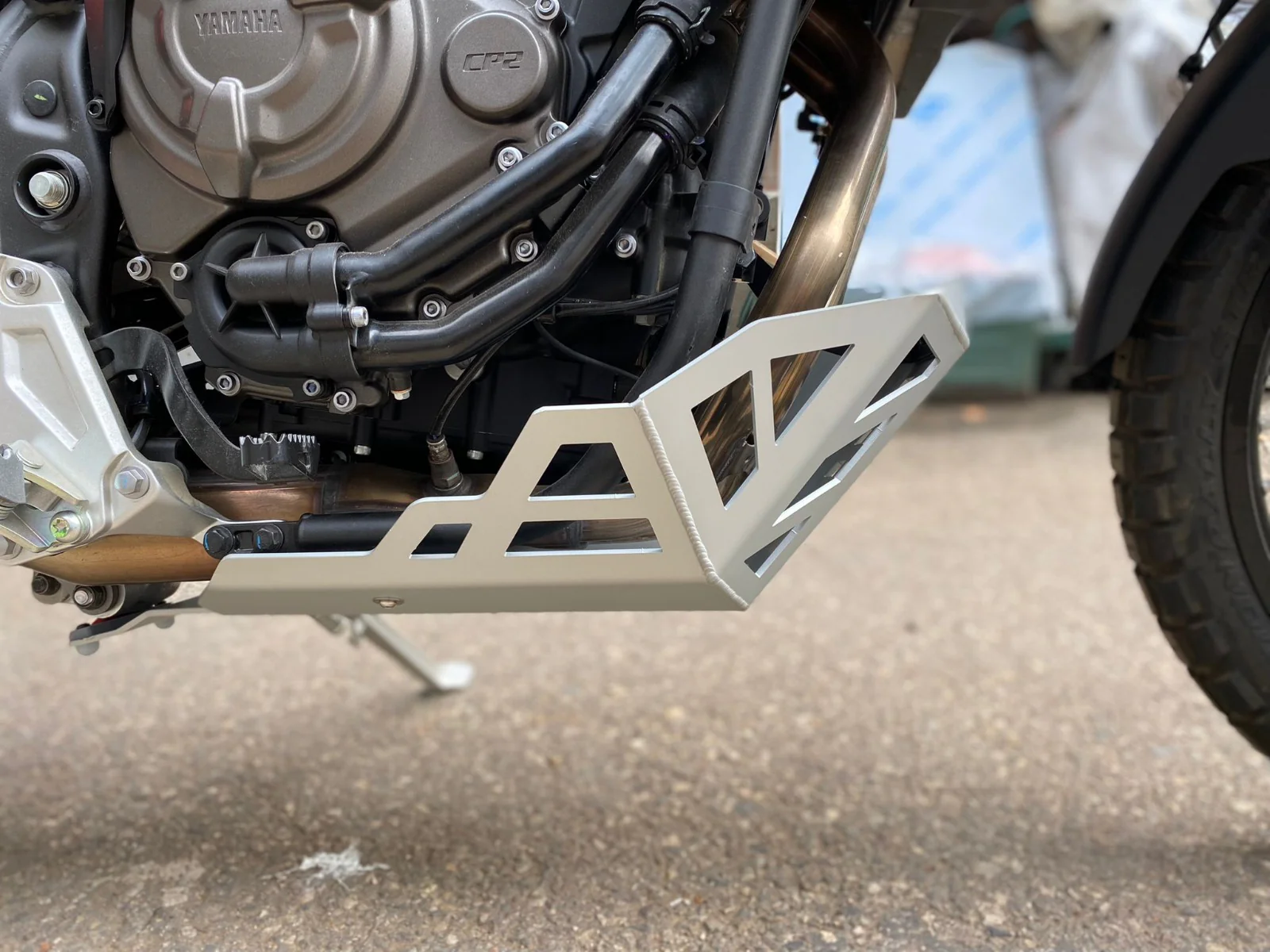 Isotta Engine Guard Bash Plate | Light Grey | Yamaha Tenere 700 2019-2024 - Image 5