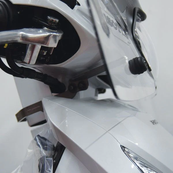 Isotta Medium Screen with Anti-Sun Refraction | Clear | Honda Vision 110 - Image 2