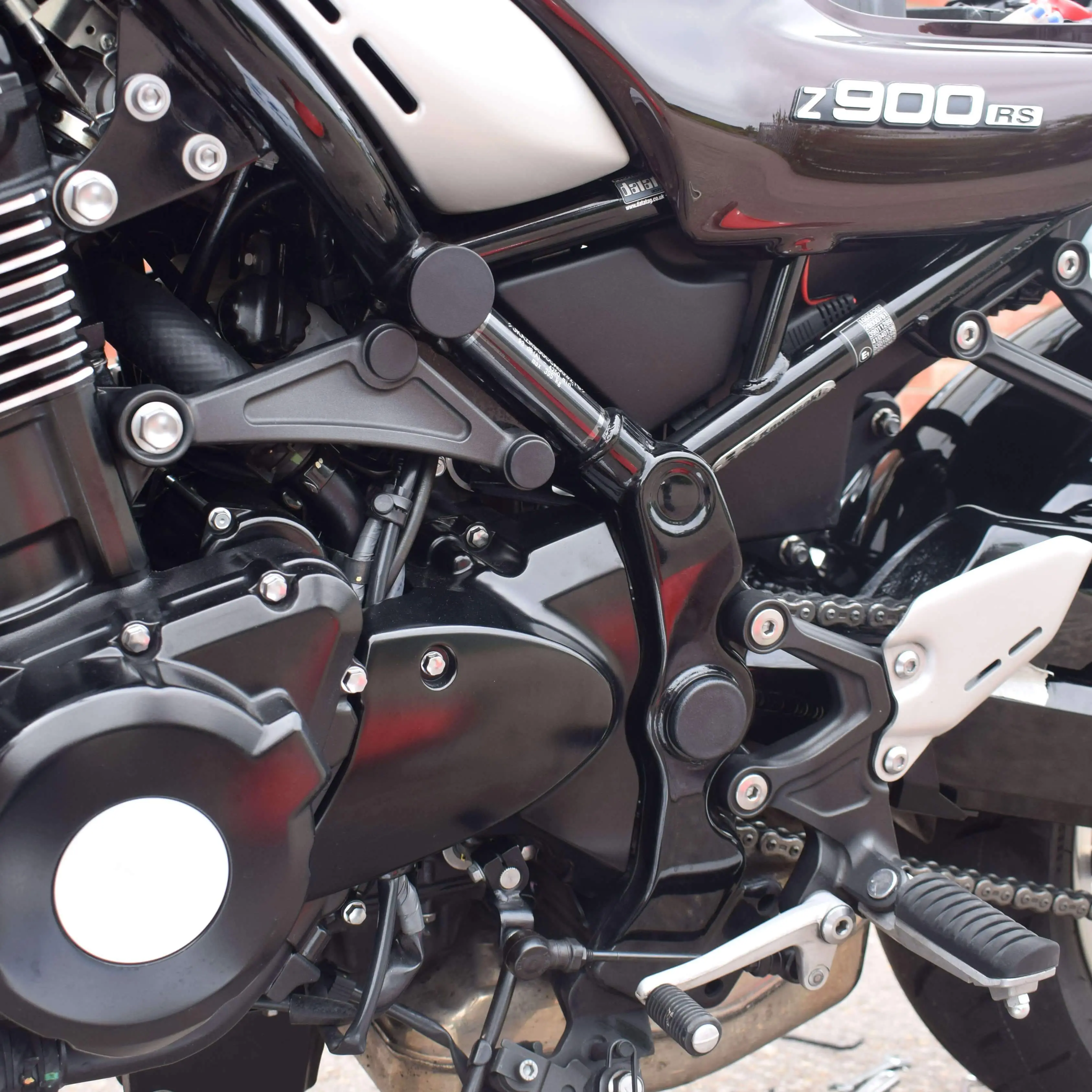 Pyramid Frame End Caps | Matte Black | Kawasaki Z 900 RS 2017>Current - Image 3