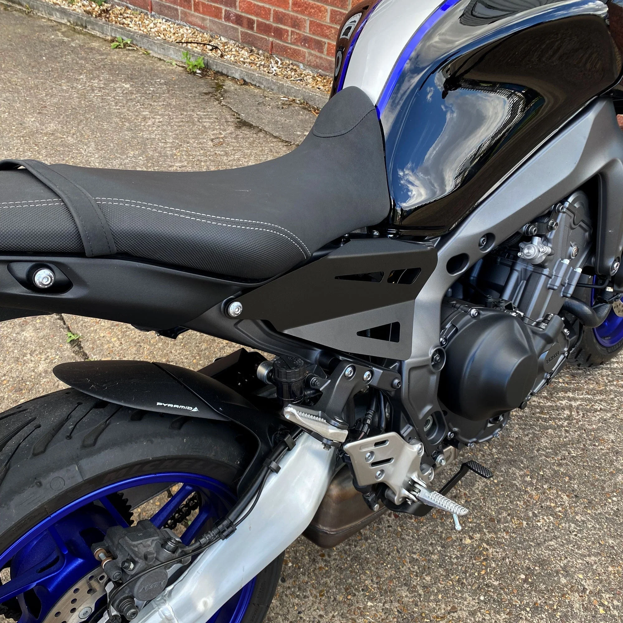 Pyramid Aluminium Infill Panels | Matte Black | Yamaha MT-09 2021>2023 - Image 4