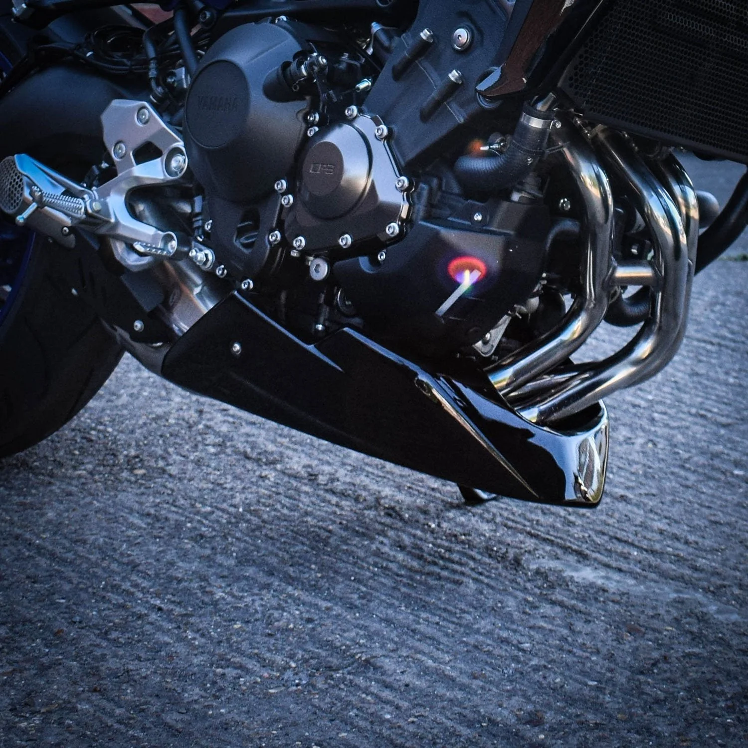 Pyramid Belly Pan | Gloss Black | Yamaha Tracer 900 GT 2018>2020 - Image 3