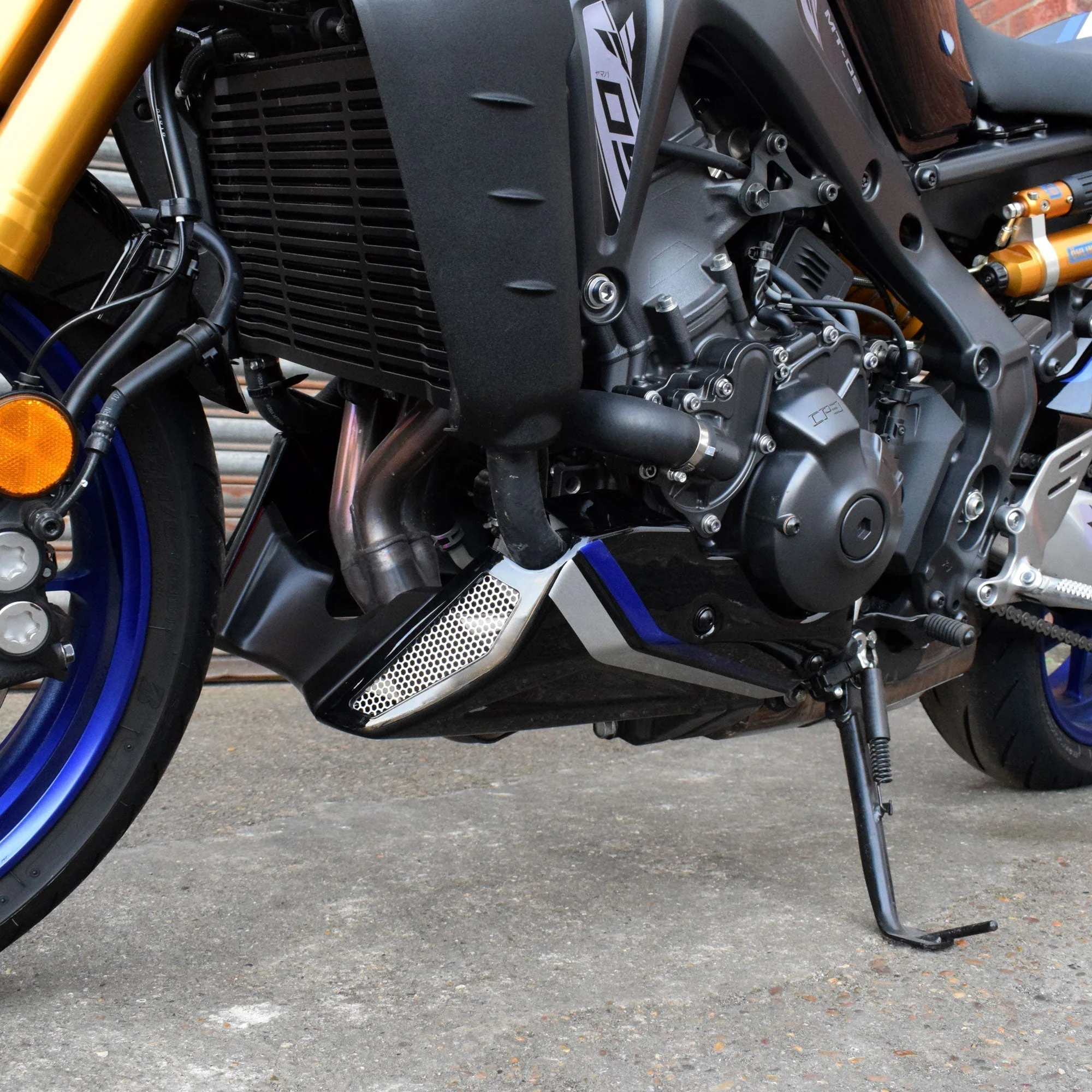 Pyramid Belly Pan | GT Colours | Yamaha Tracer 9 2021>2024 - Image 3