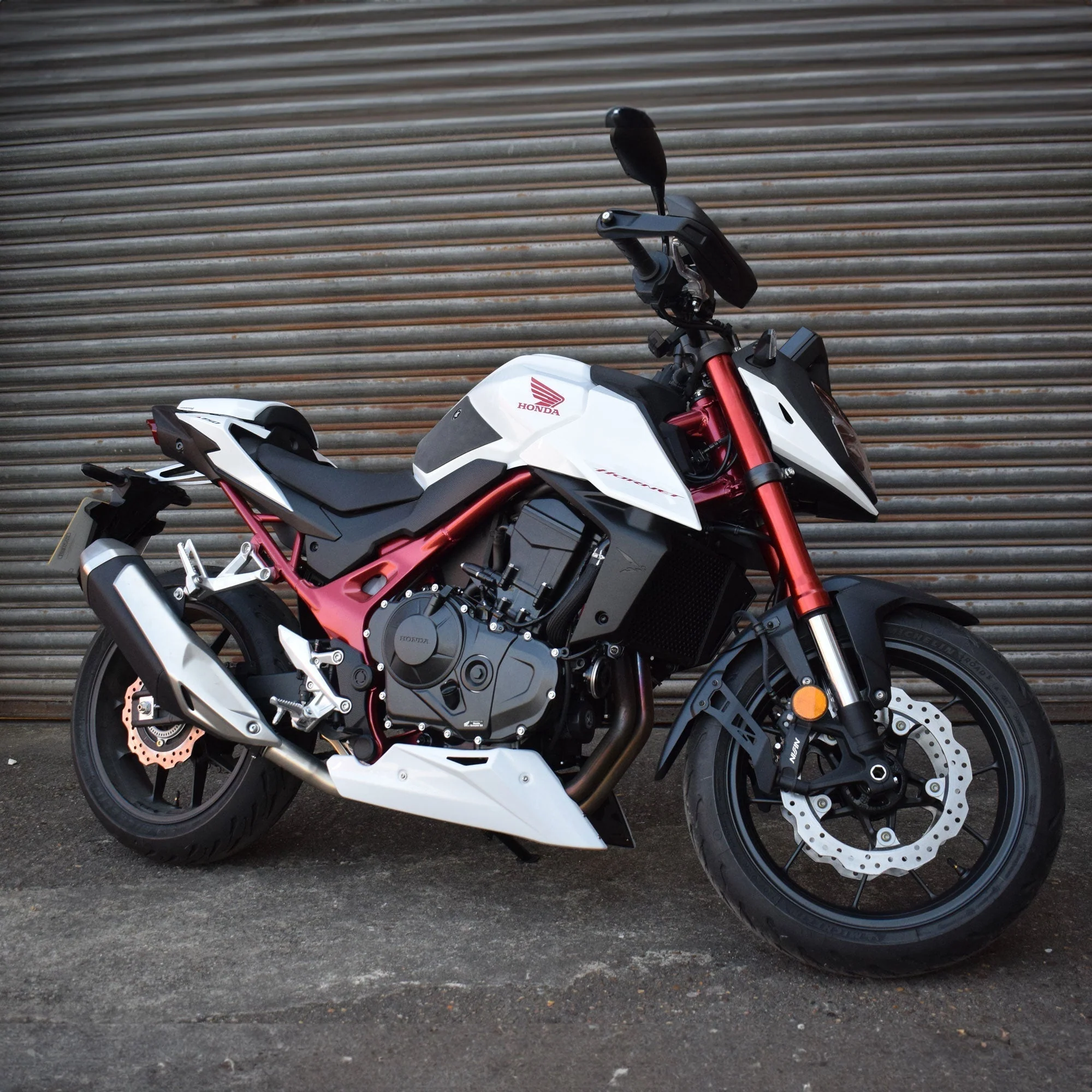Pyramid Belly Pan | Matte Iridium Grey Metallic | Honda CB750 Hornet 2023>Current - Image 6