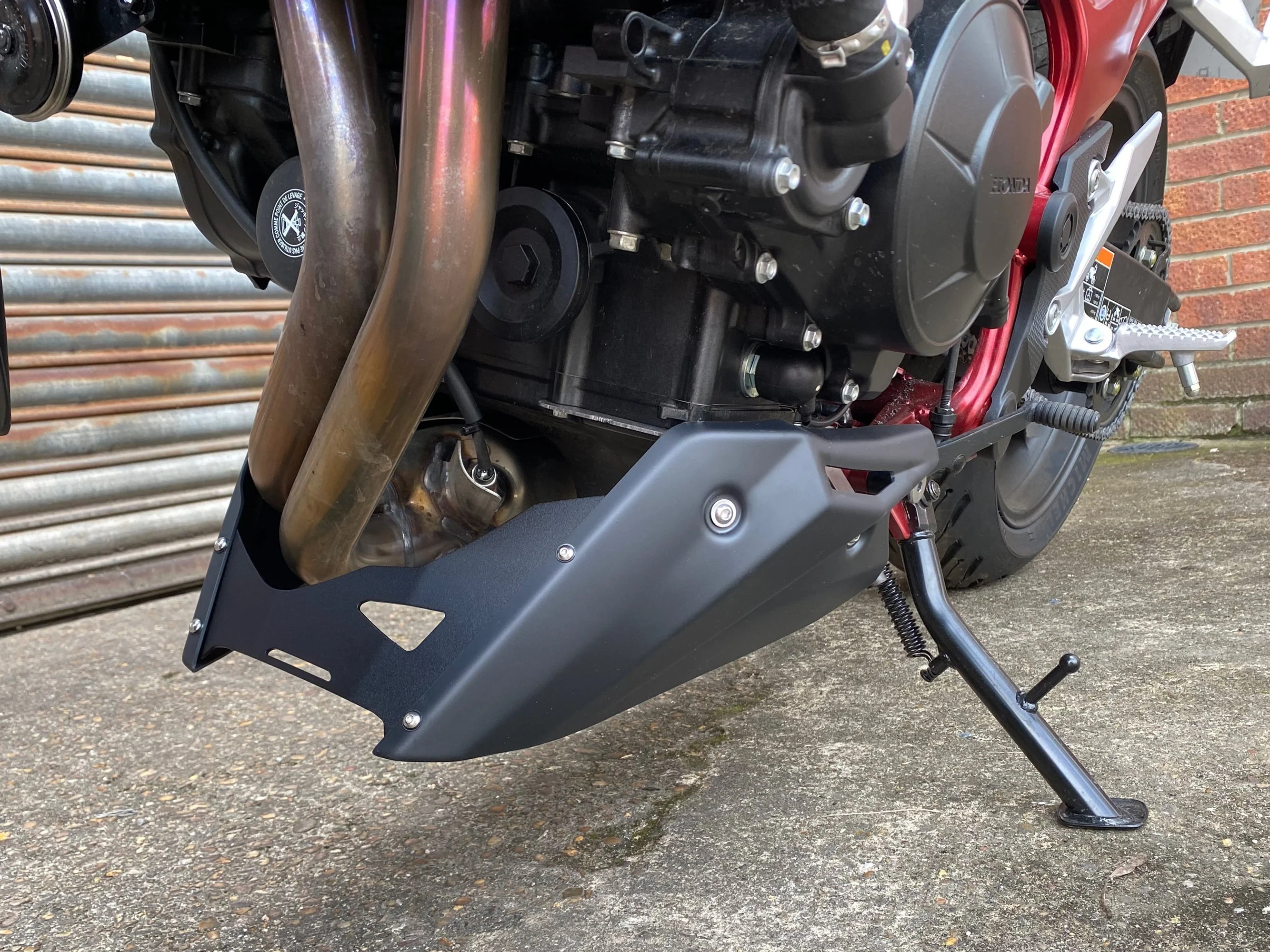 Pyramid Belly Pan | Unpainted | Honda CB750 Hornet 2023>Current - Image 9