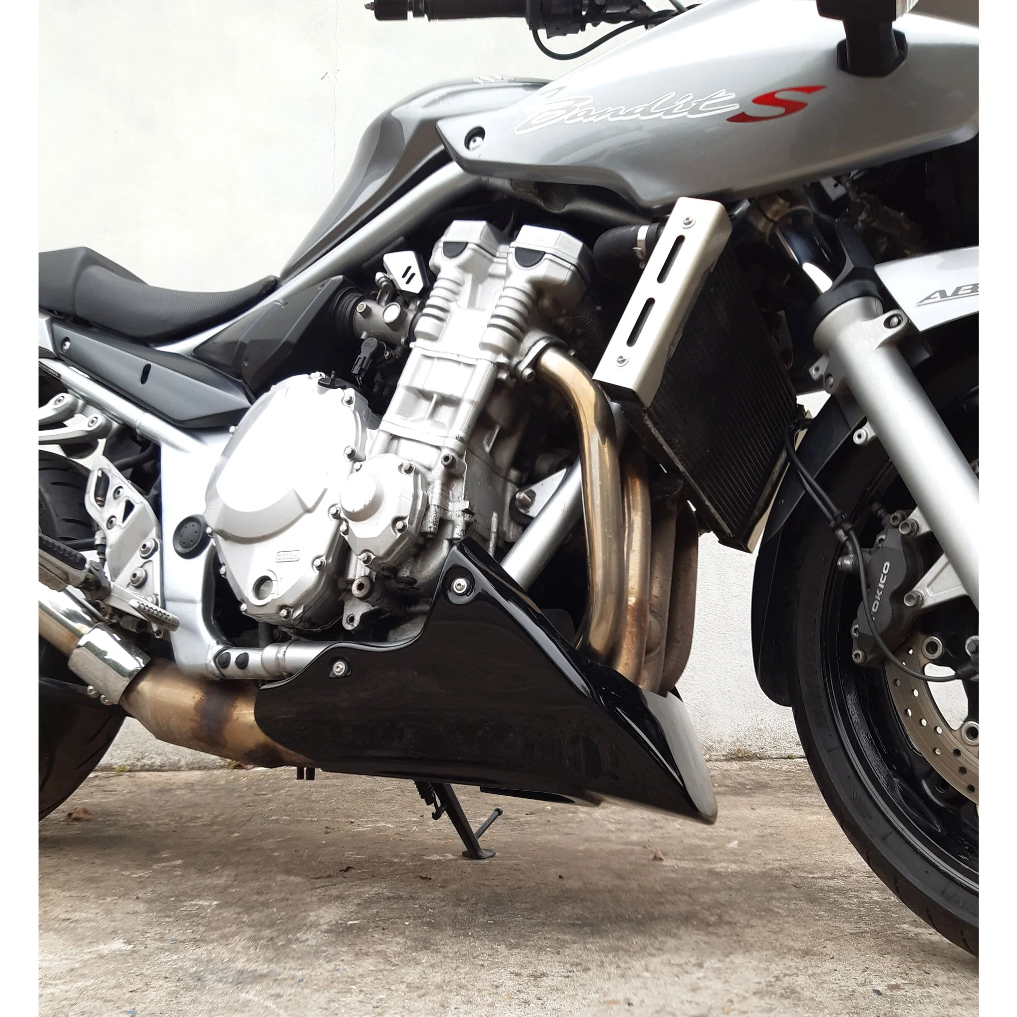 Pyramid Belly Pan (water-cooled model only) | Gloss Black | Suzuki GSF 650 Bandit 2007>2014 - Image 2