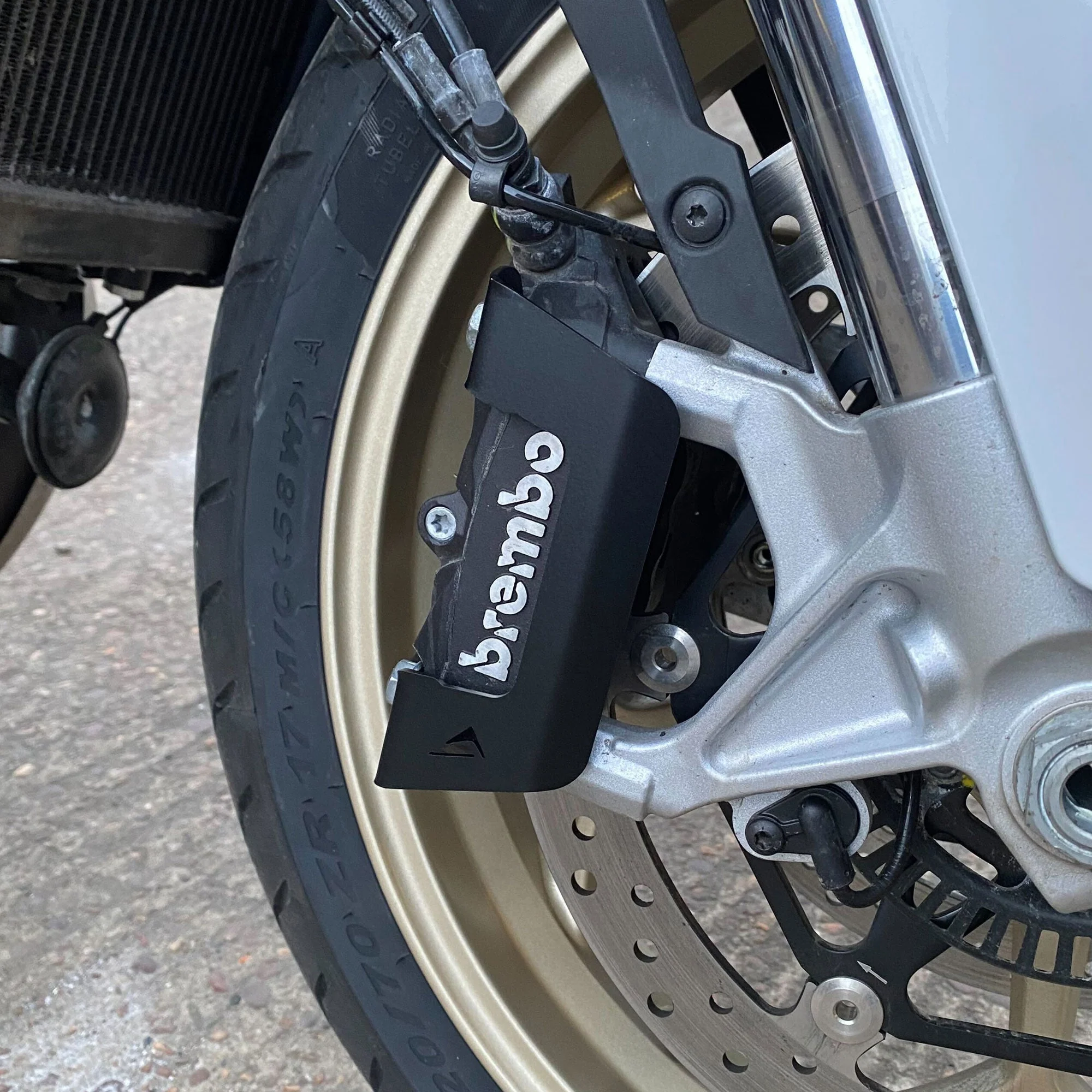 Pyramid Brake Caliper Guards | Matte Black | Ducati Monster 821 2014>2020 - Image 7