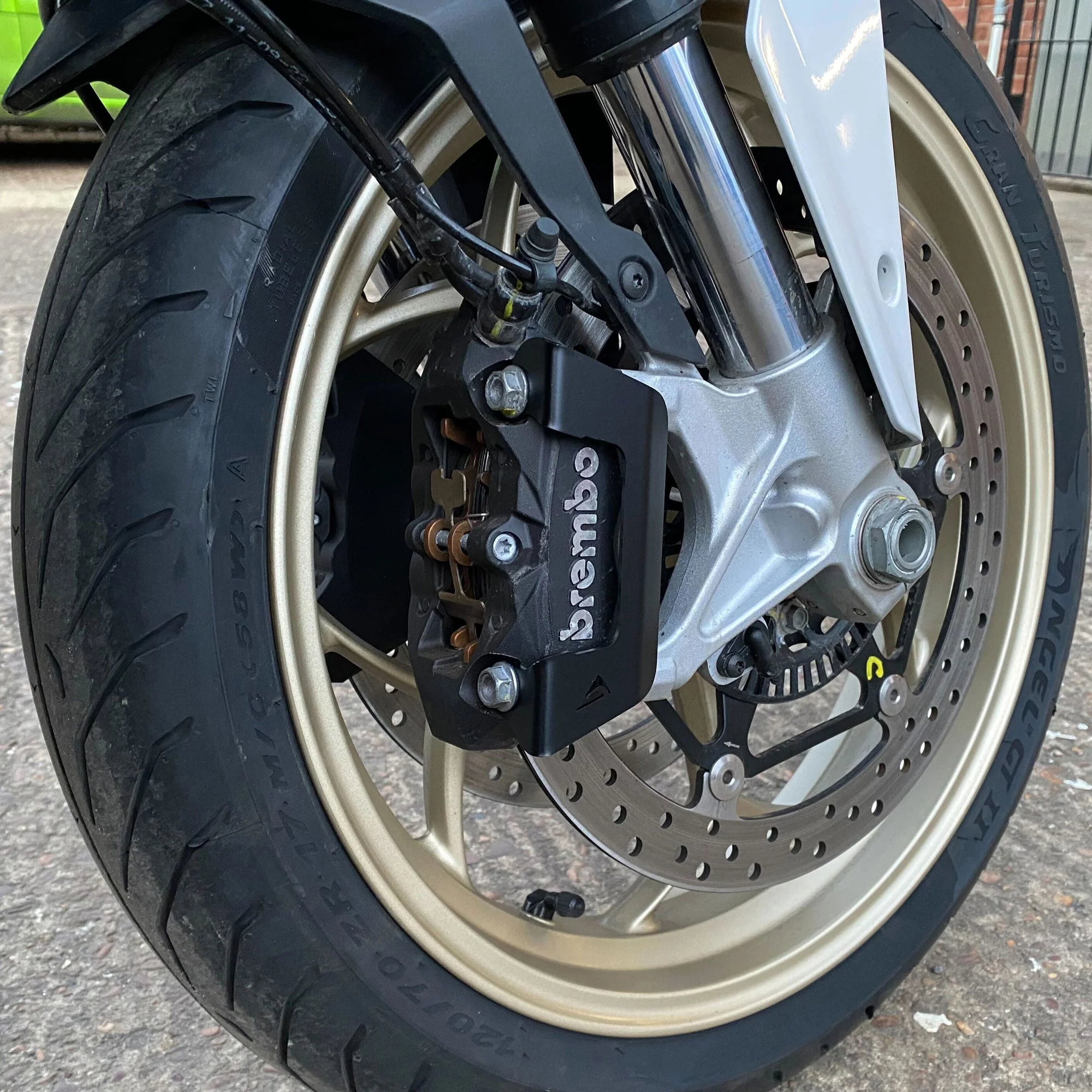 Pyramid Brake Caliper Guards | Matte Black | Moto Guzzi V100 Mandello S 2022>Current - Image 7