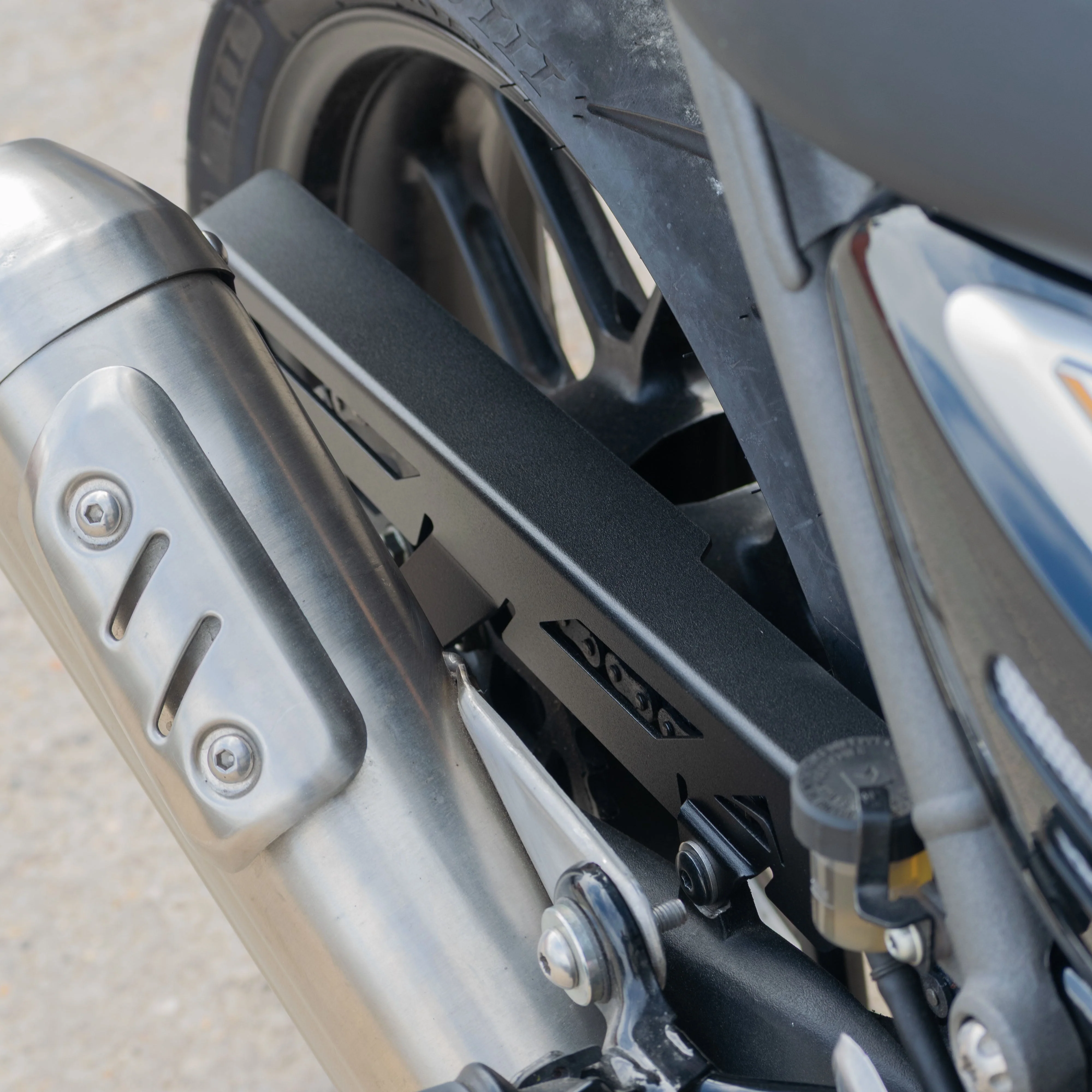 Pyramid Chainguard | Matte Black | Triumph Speed 400 2024>Current - Image 6