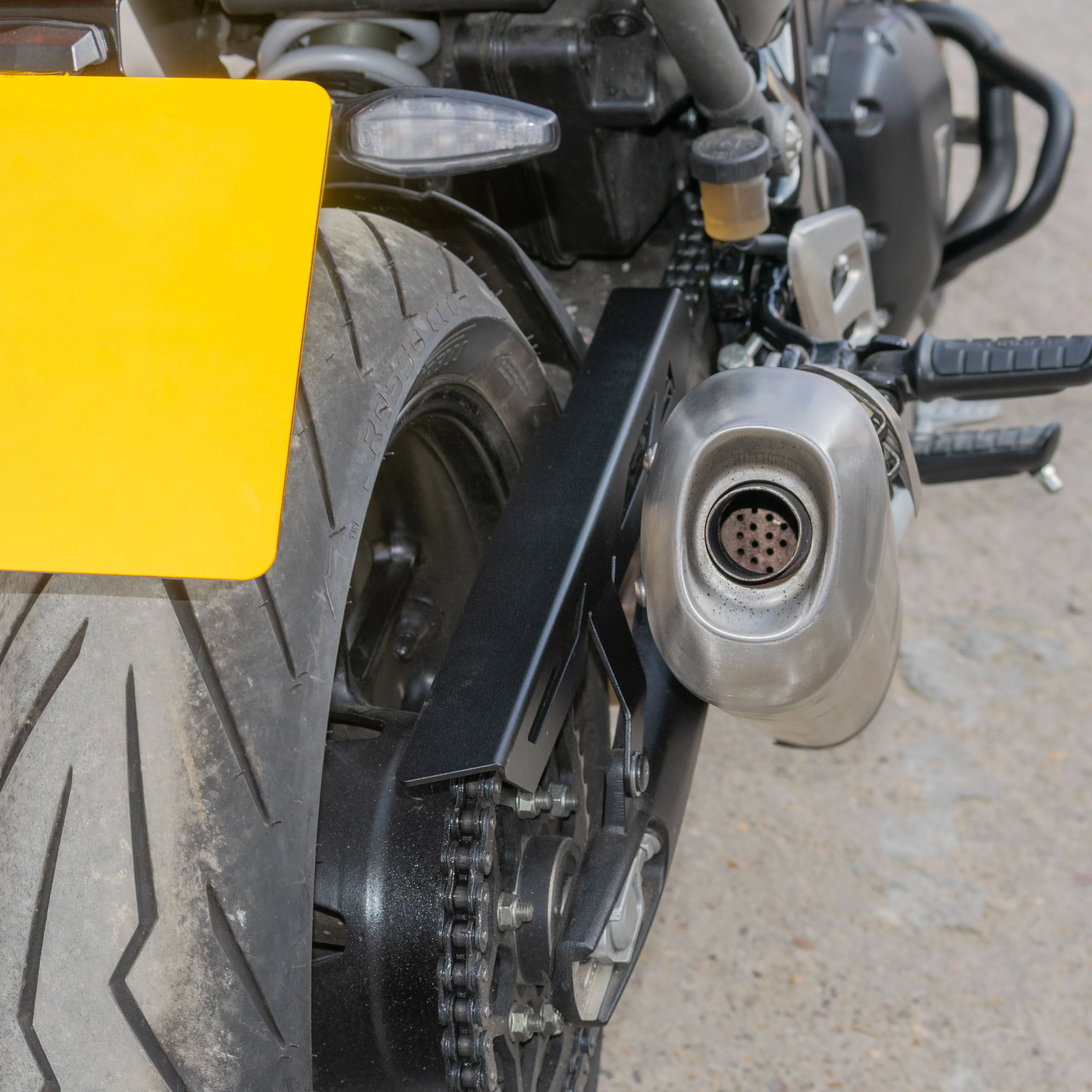 Pyramid Chainguard | Matte Black | Triumph Speed 400 2024>Current - Image 7