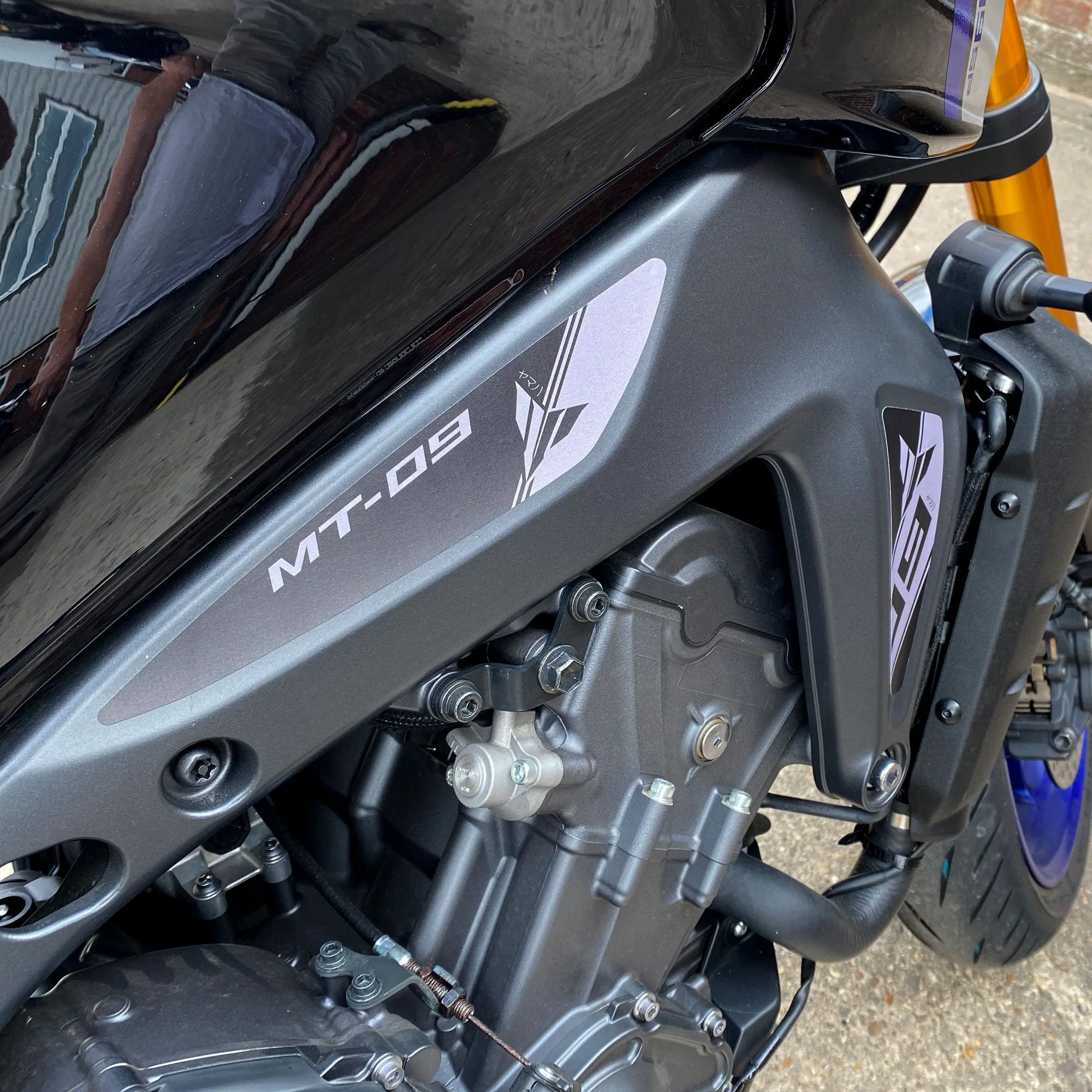 Pyramid Decals (Set of 6) | Black & Grey | Yamaha MT-09 SP 2021>2023 - Image 2