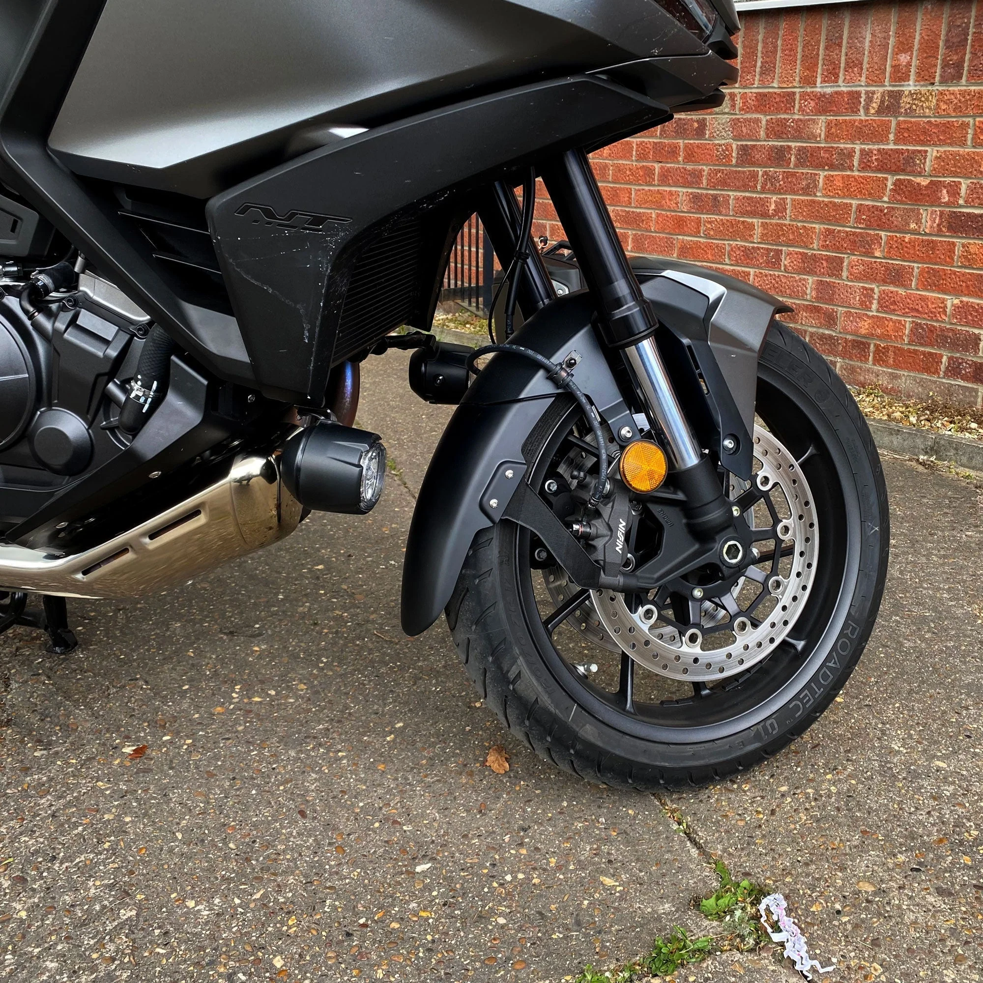 Pyramid Extenda Fenda EXTRA | Matte Iridium Grey Metallic | Honda NT1100 2022>2024 - Image 3