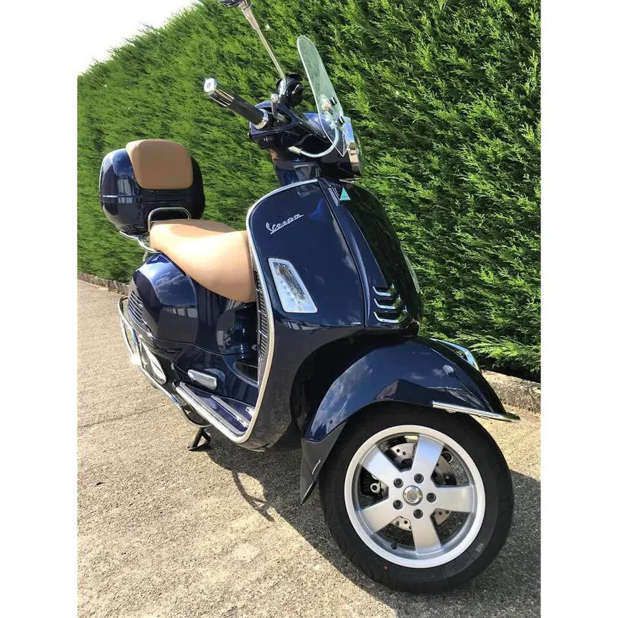 Pyramid Extenda Fenda | Matte Black | Piaggio Vespa GT 125 2005>2008 - Image 5