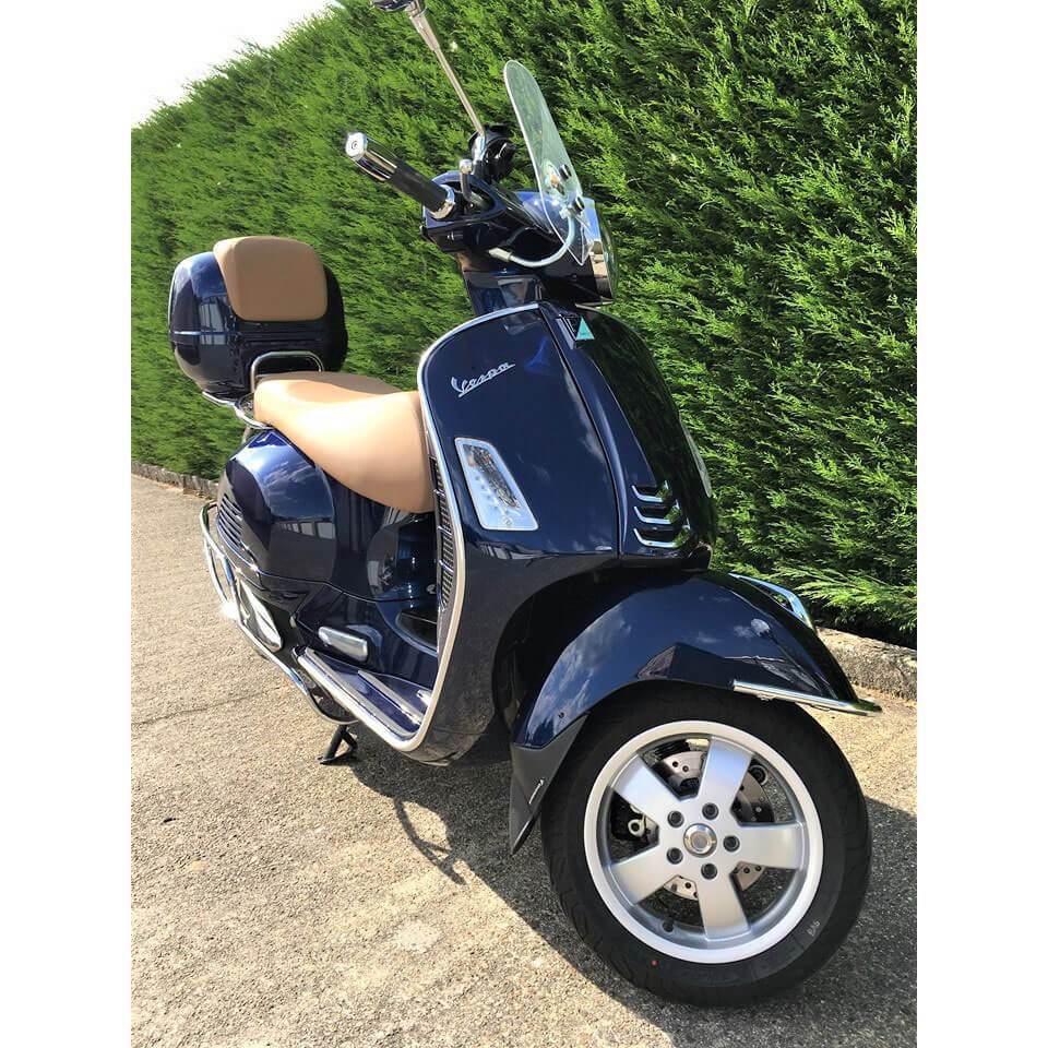 Pyramid Extenda Fenda | Matte Black | Piaggio Vespa GTS 300 2007>2022 - Image 5