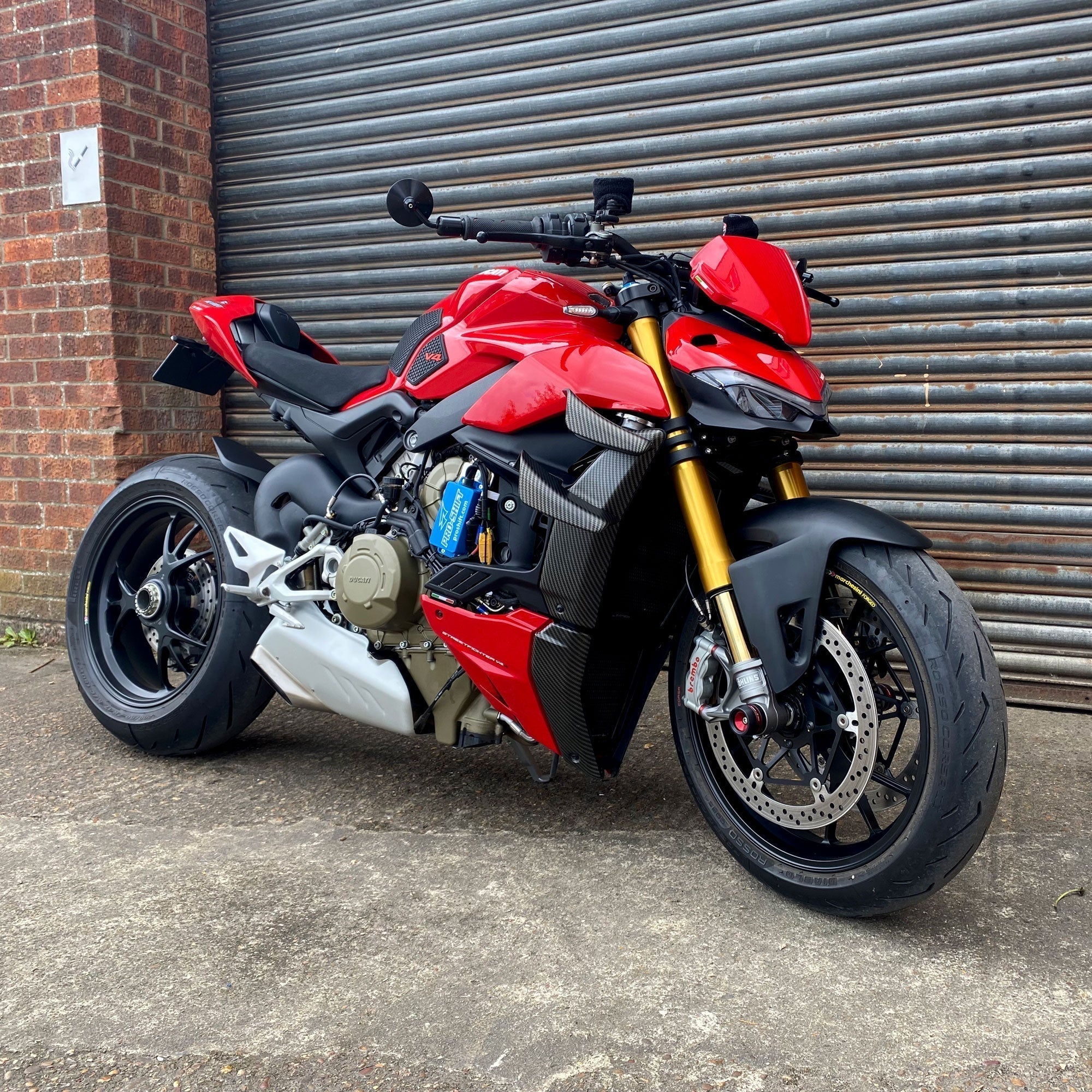 Pyramid Fly Screen | Carbon Look | Ducati Streetfighter V4 S 2020>2024 - Image 4