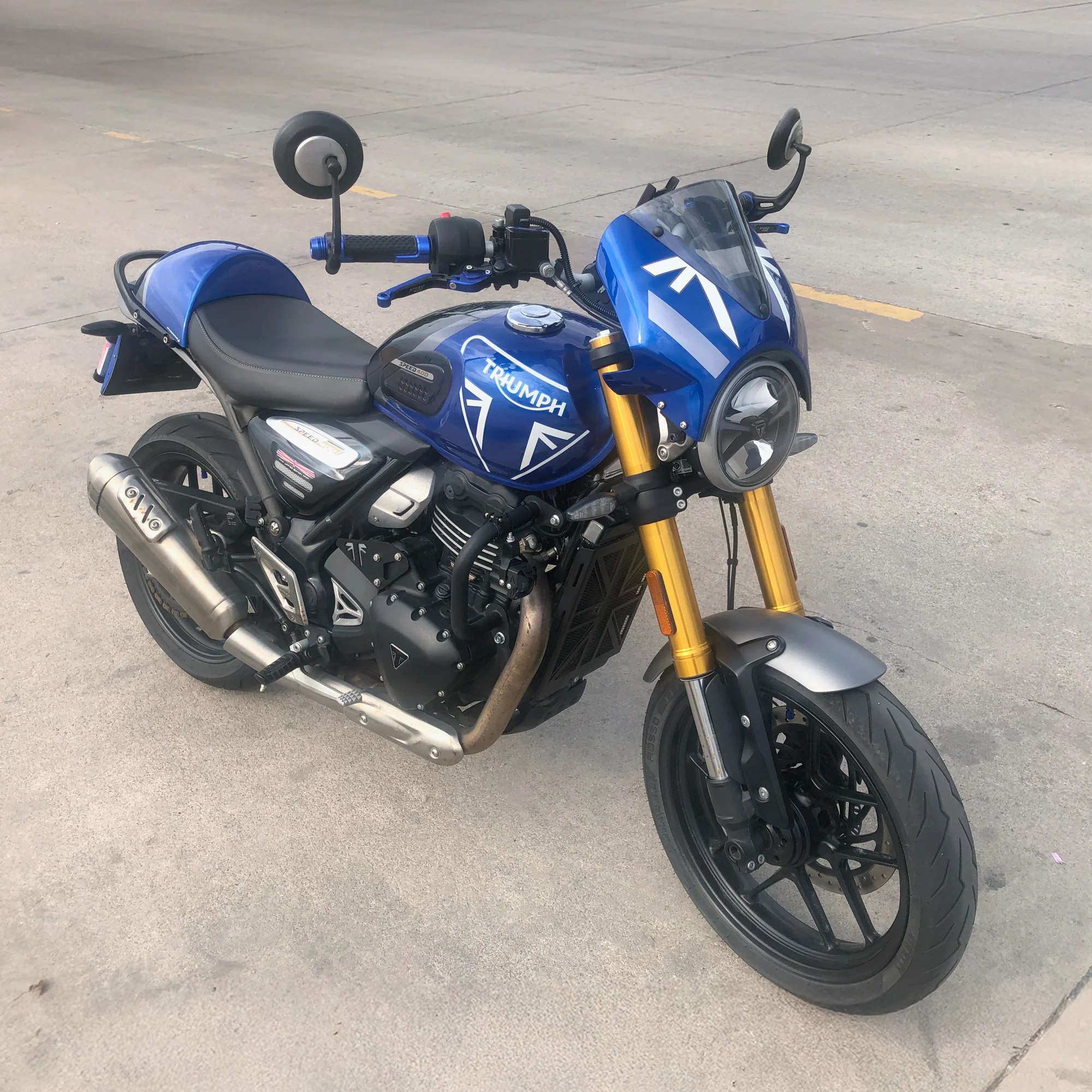 Pyramid Fly Screen | Caspian Blue/Storm Grey | Triumph Speed 400 2024>Current - Image 4