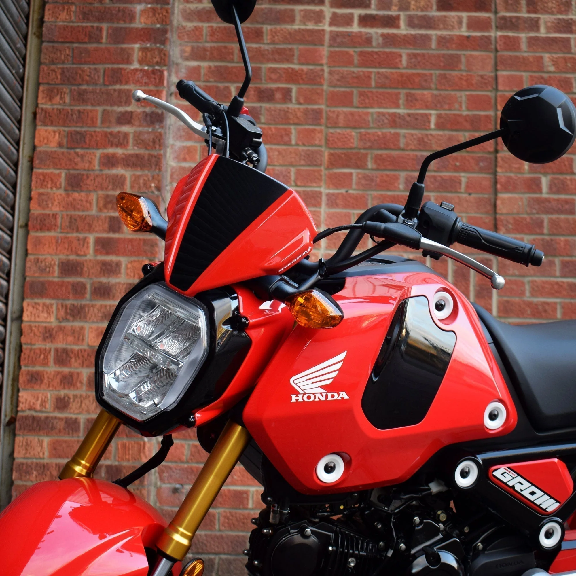 Pyramid Fly Screen | Gayety Red & Gloss Black | Honda MSX 125 2021>Current - Image 2