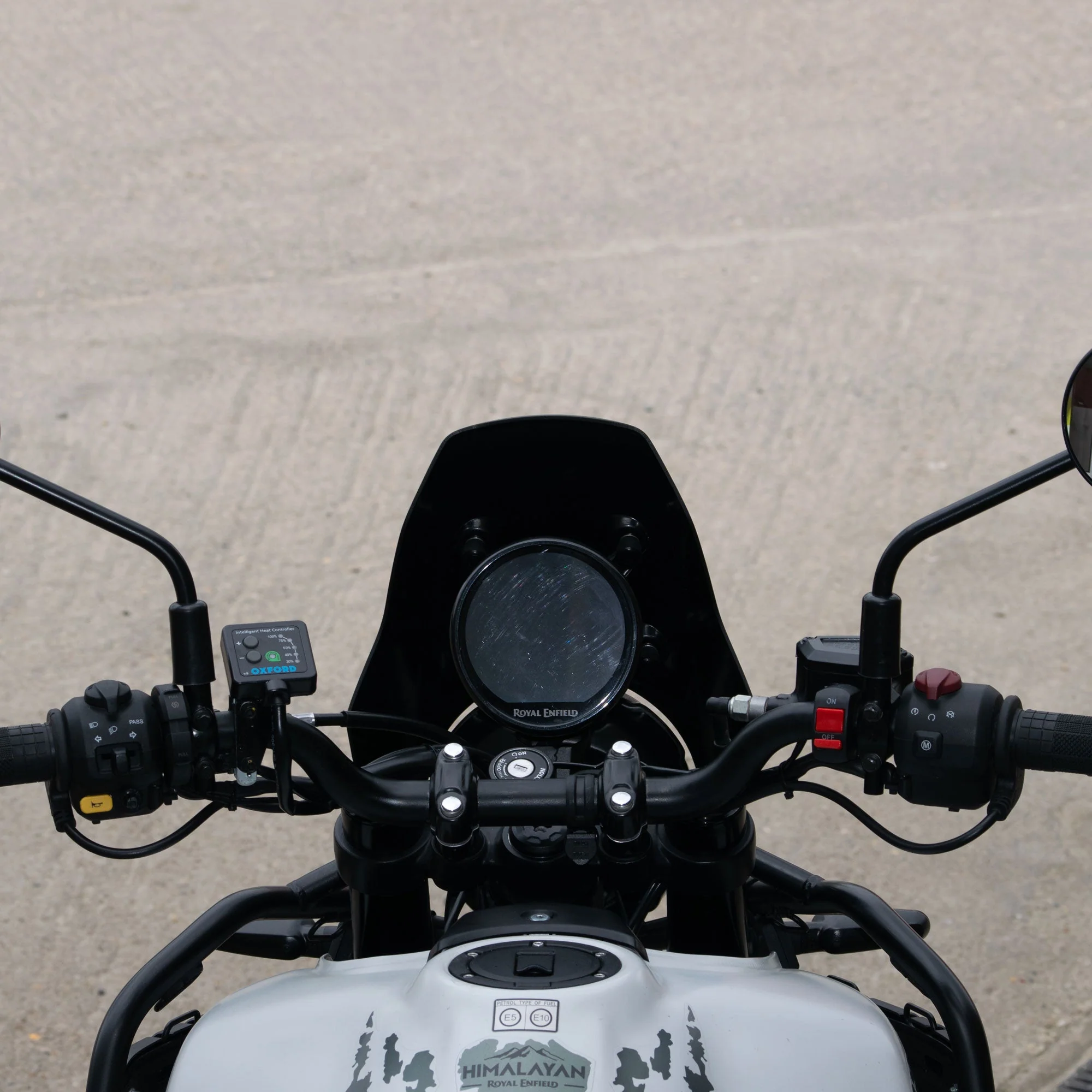 Pyramid Fly Screen | Kamet White | Royal Enfield Himalayan 450 2024>Current - Image 13