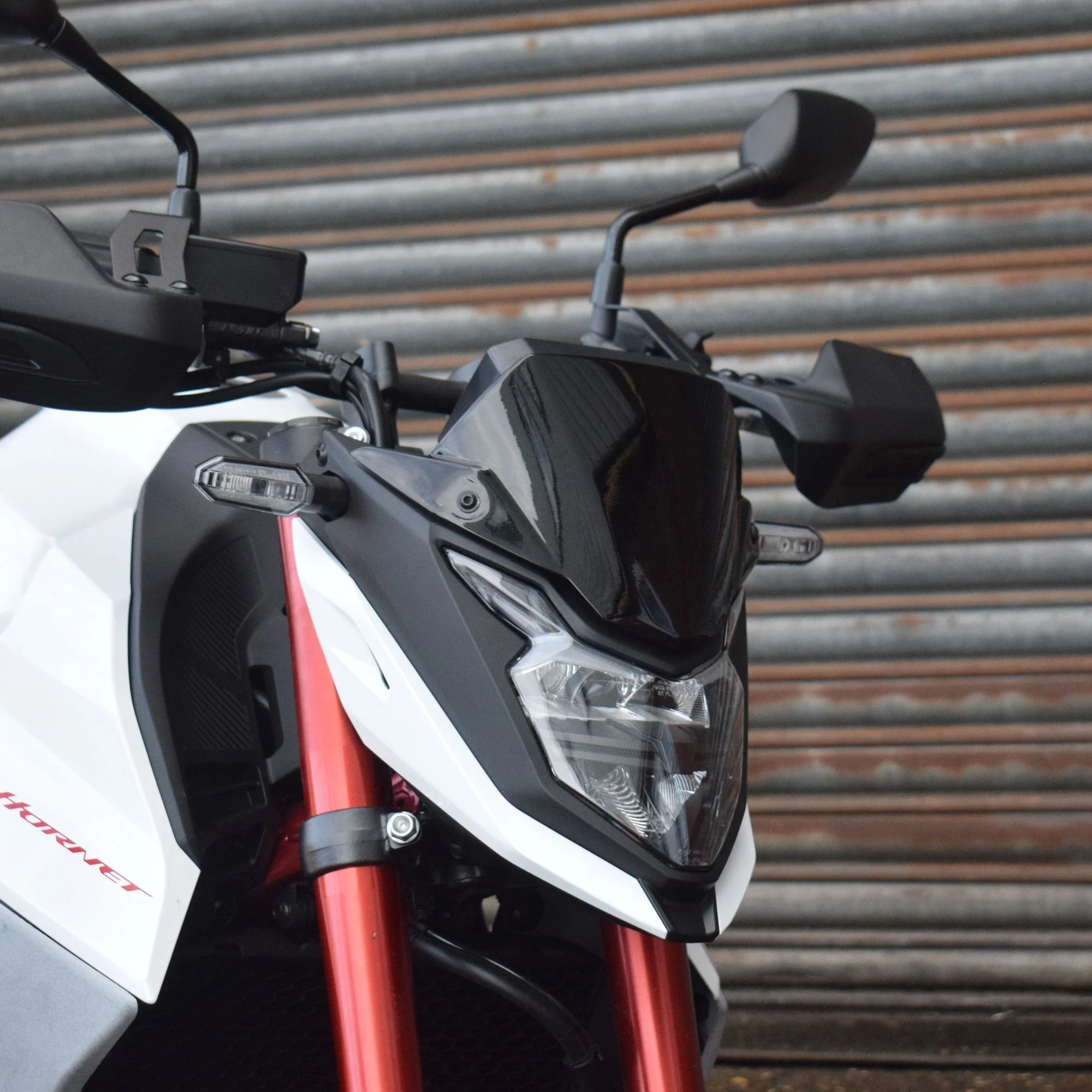 Pyramid Fly Screen | Matte Black | Honda CB750 Hornet 2022>2024 - Image 2
