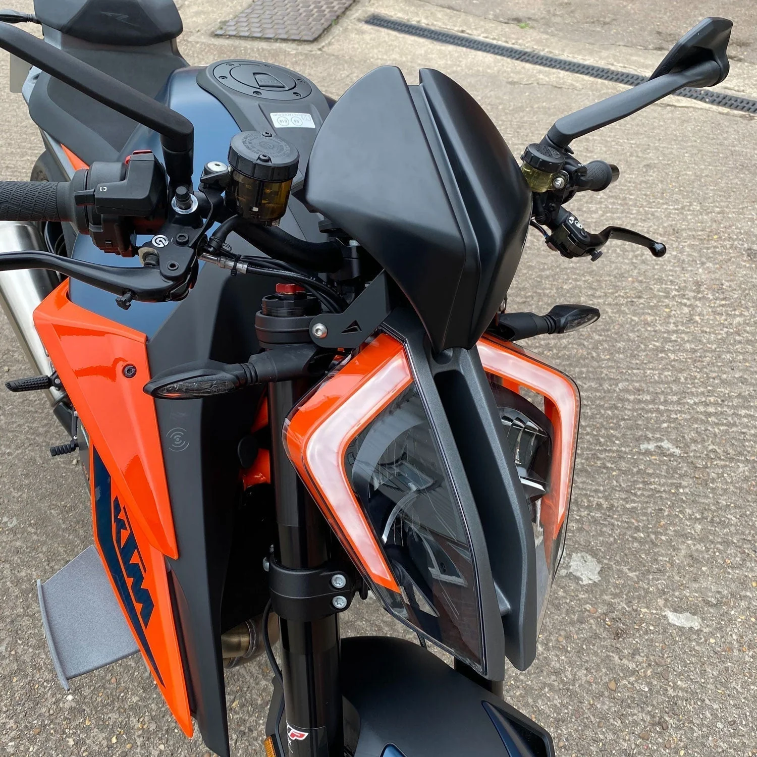 Pyramid Fly Screen | Matte Black | KTM 1290 Super Duke R Evo 2022>Current - Image 2