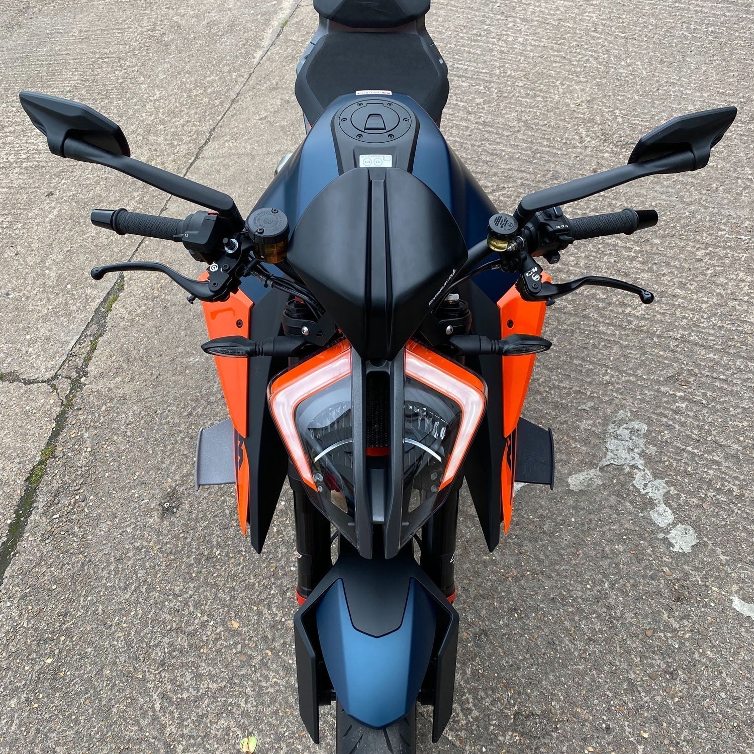 Pyramid Fly Screen | Matte Black | KTM 1290 Super Duke R Evo 2022>Current - Image 3