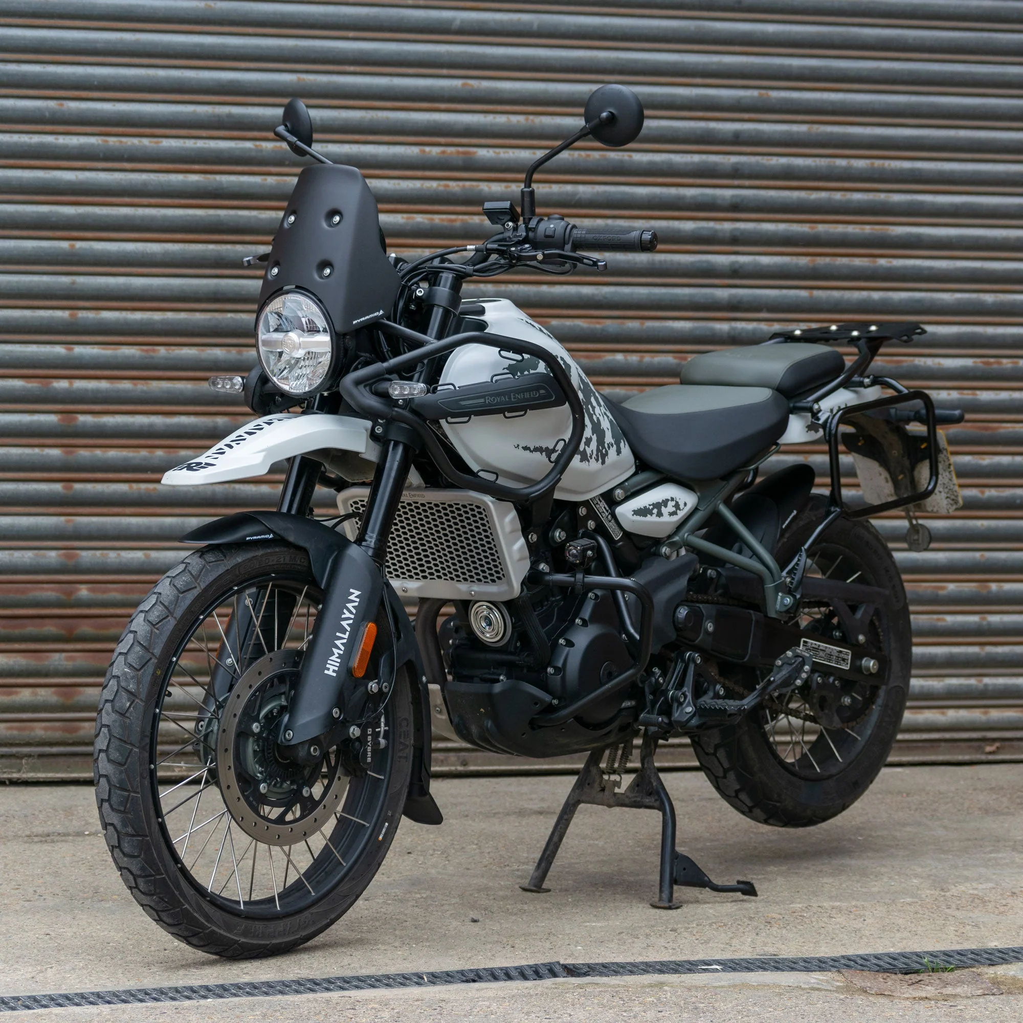 Pyramid Fly Screen | Matte Black | Royal Enfield Himalayan 450 2024>Current - Image 2