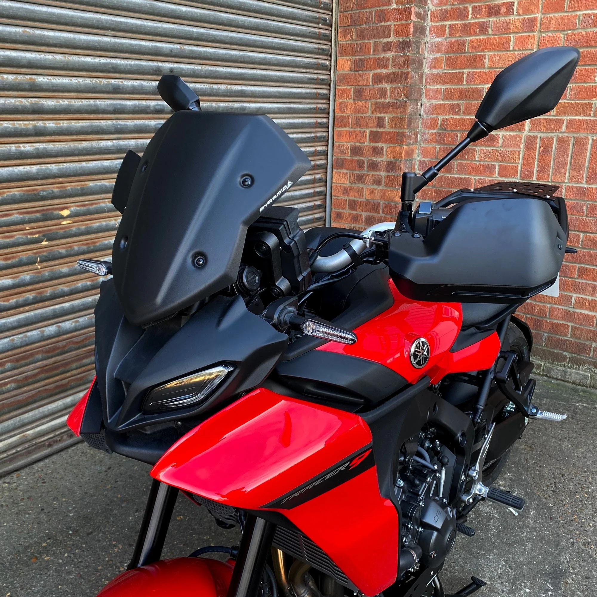 Pyramid Fly Screen | Matte Black | Yamaha Tracer 900 2018>2020 - Image 4
