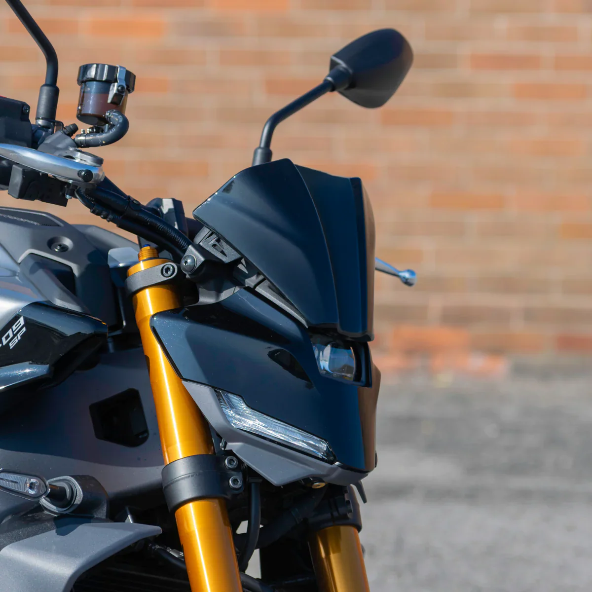 Pyramid Fly Screen | Midnight Black (USA: Raven Black) | Yamaha MT-09 inc SP 2024>Current - Image 2