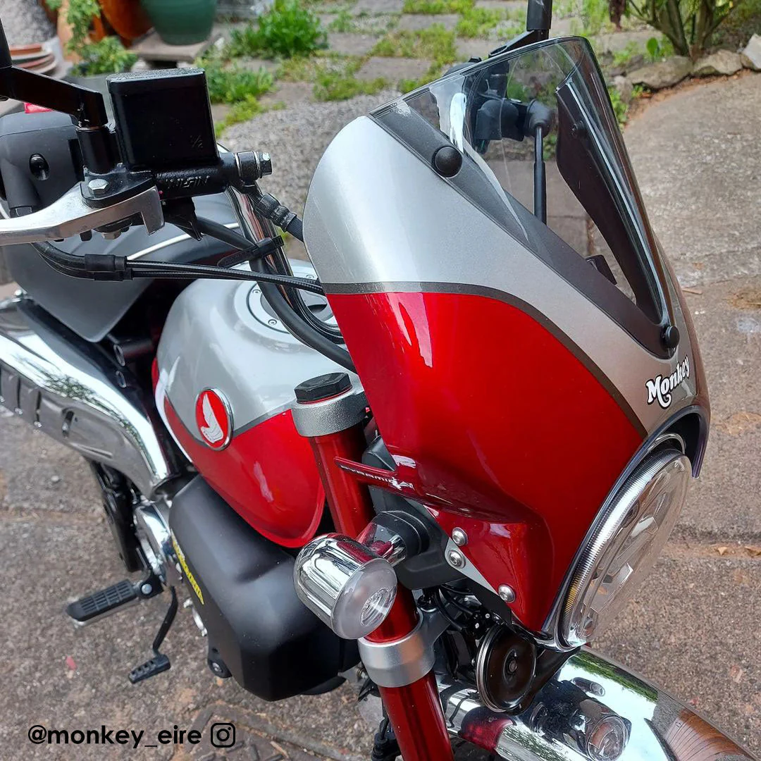Pyramid Fly Screen | Pearl Glittering Blue/Silver | Honda Monkey 125 2021>Current - Image 6