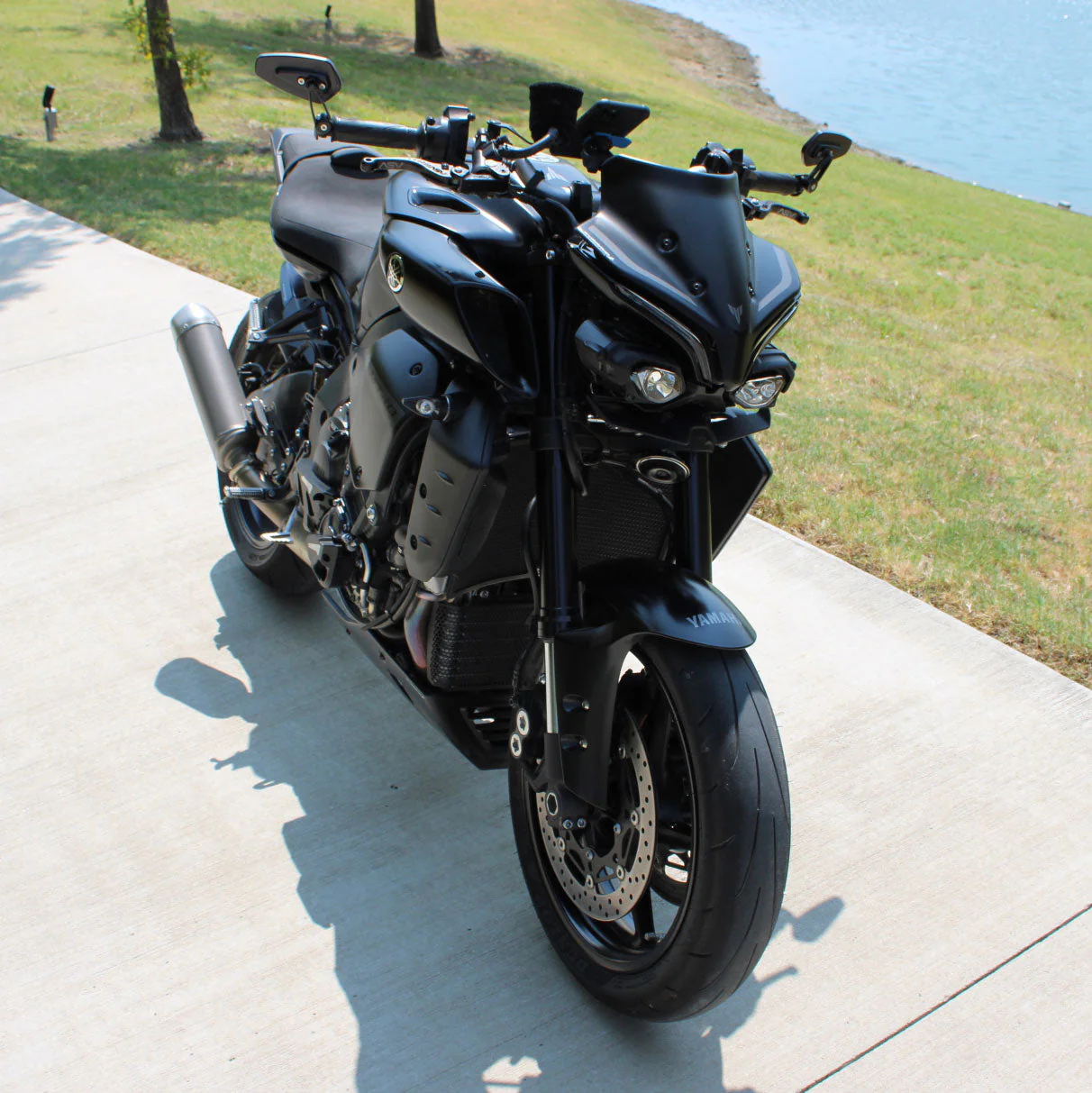 Pyramid Fly Screen | Tech Black Colours | Yamaha MT-10 2022>Current - Image 4