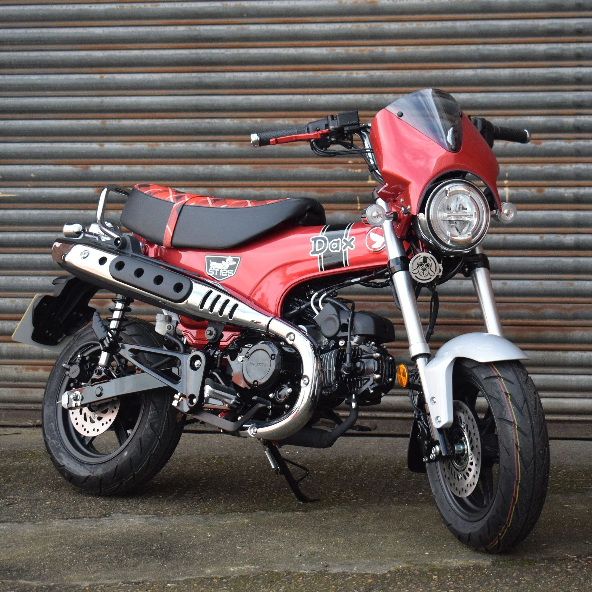 Pyramid Fly Screen | Pearl Cadet Grey | Honda ST125 Dax 2023>Current - Image 2