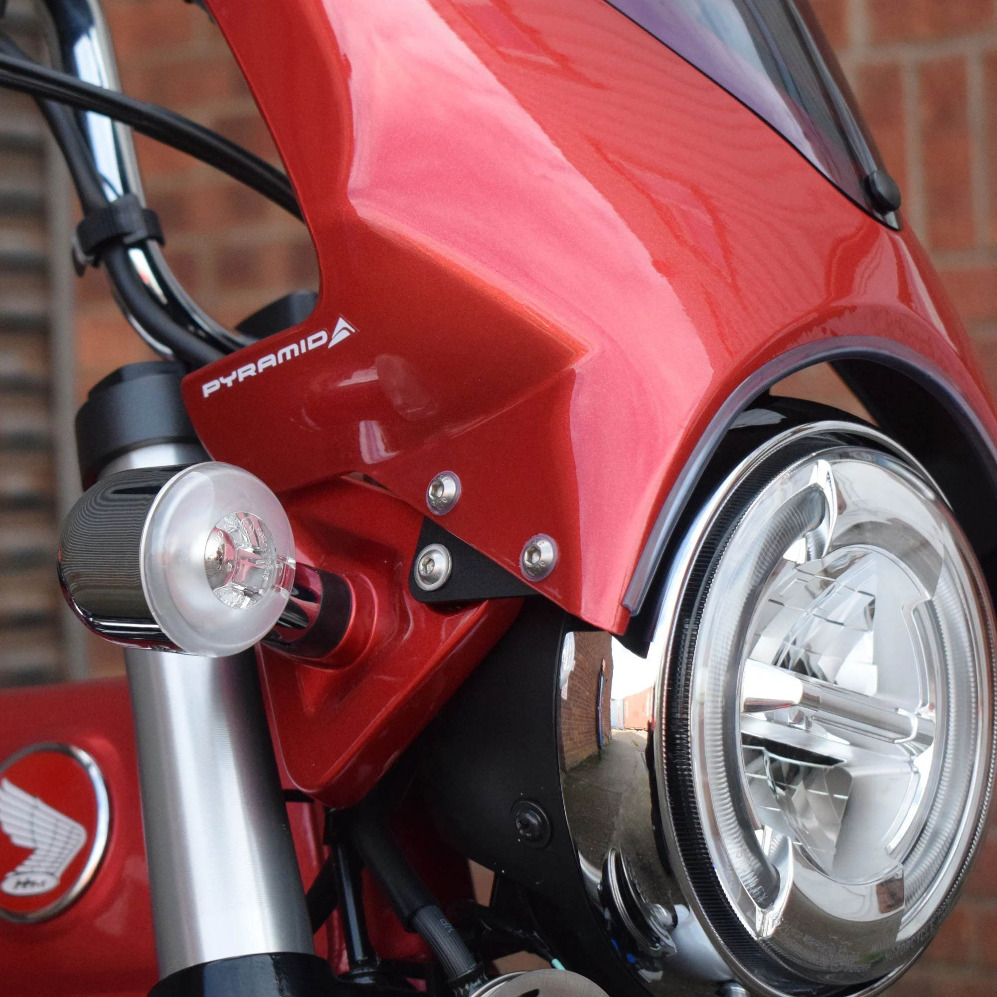 Pyramid Fly Screen | Pearl Cadet Grey | Honda ST125 Dax 2023>Current - Image 7