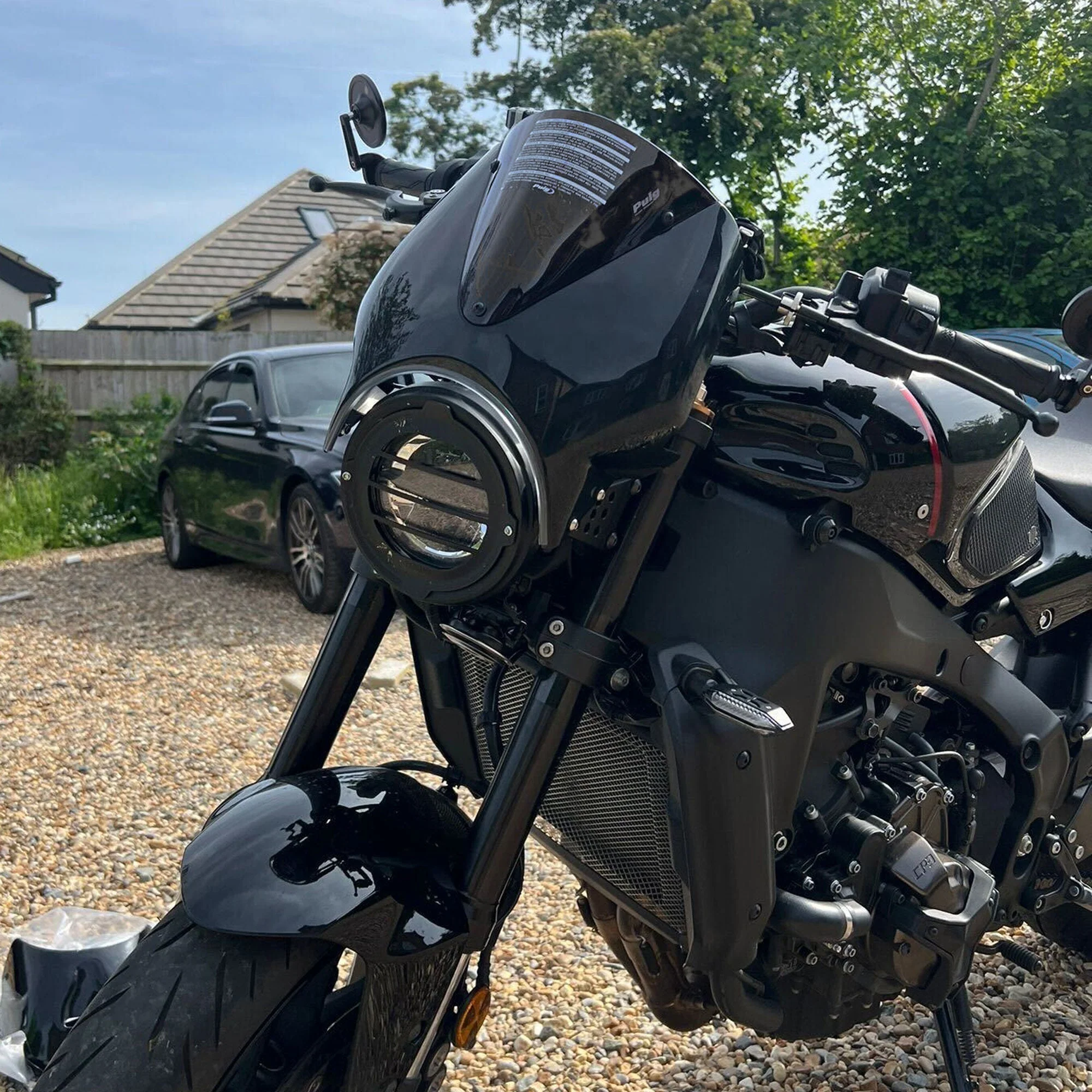 Pyramid Fly Screen | Gloss Black | Yamaha XSR 900 2022>Current - Image 2