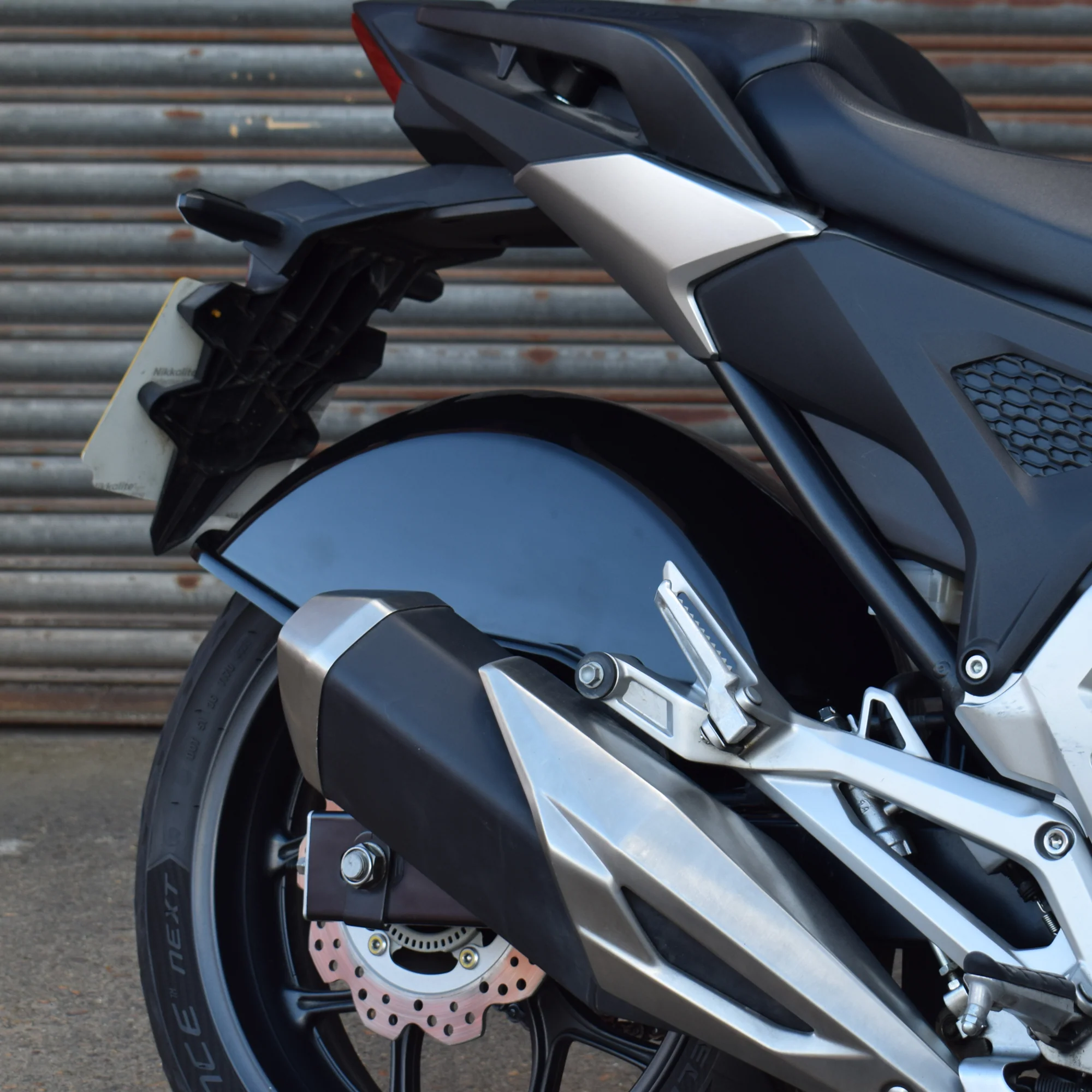 Pyramid Full Rear Hugger | Gloss Black | Honda NC 700 S 2012>Current - Image 9