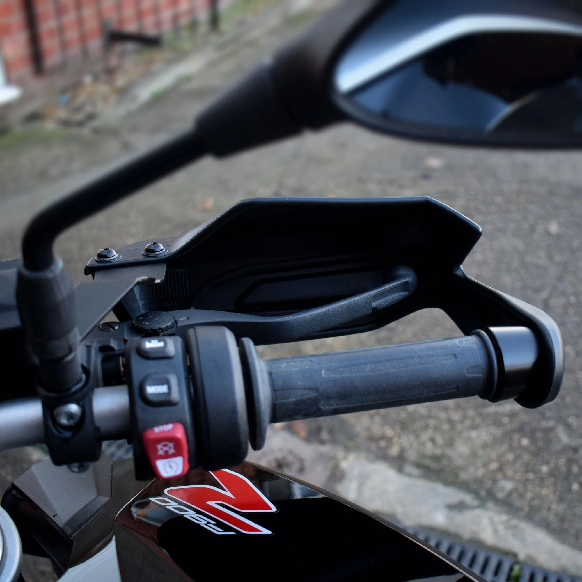 Pyramid Handguards | Matte Black | BMW F 900 XR 2020>Current - Image 7