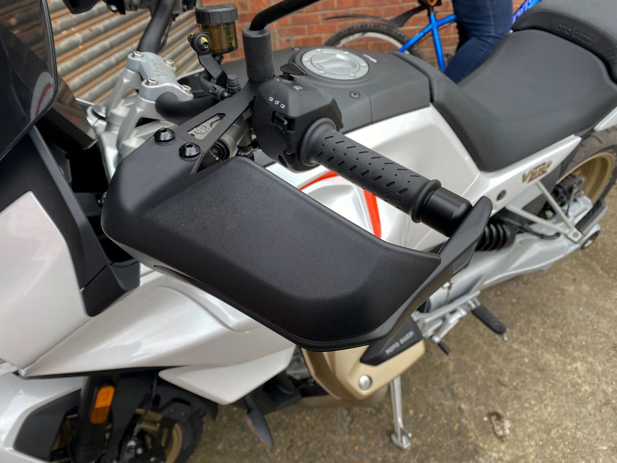 Pyramid Handguards | Matte Black | Moto Guzzi V100 Mandello 2022>Current - Image 4