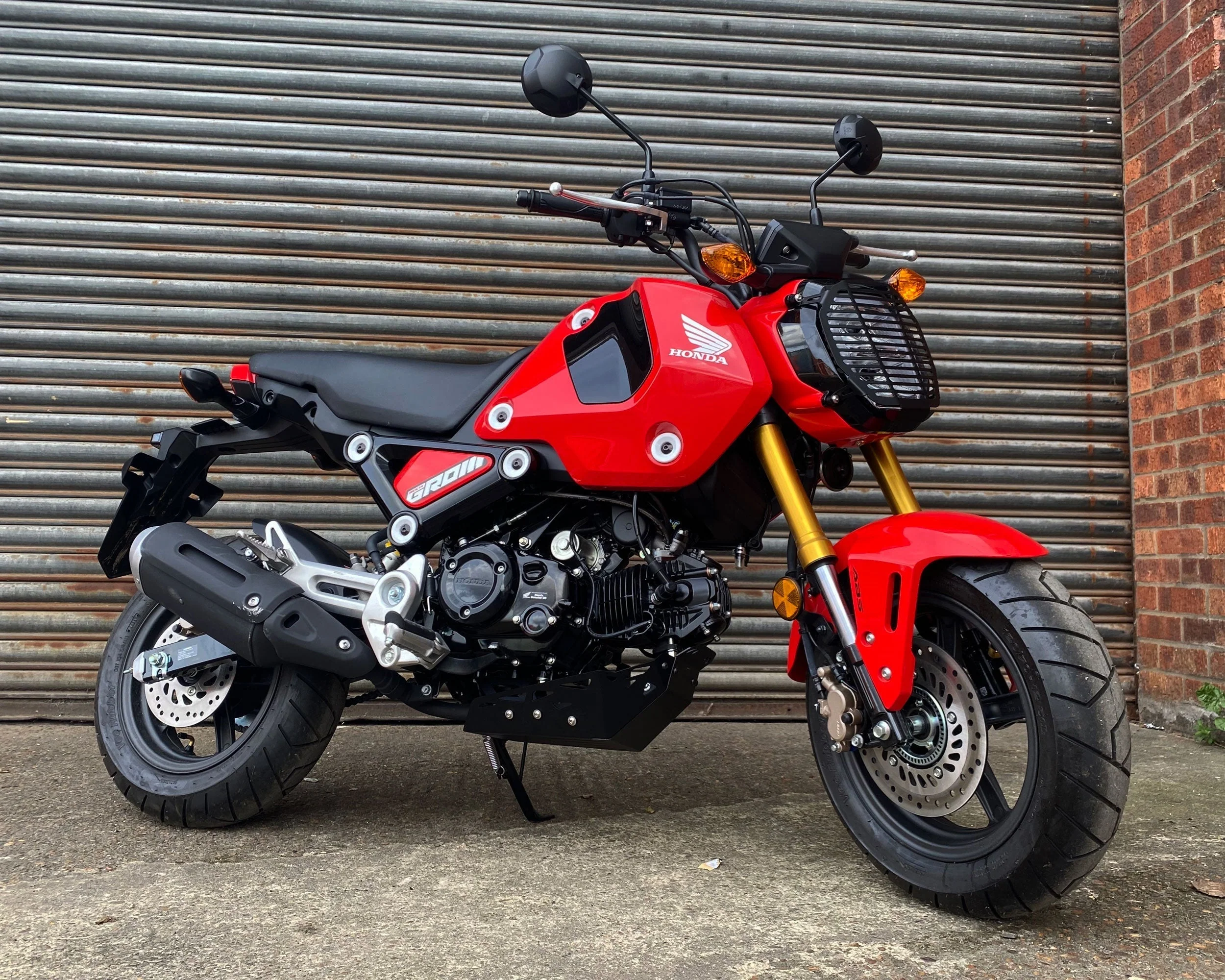 Pyramid Headlight Guard | Matte Black | Honda MSX 125 2021>2024 - Image 5
