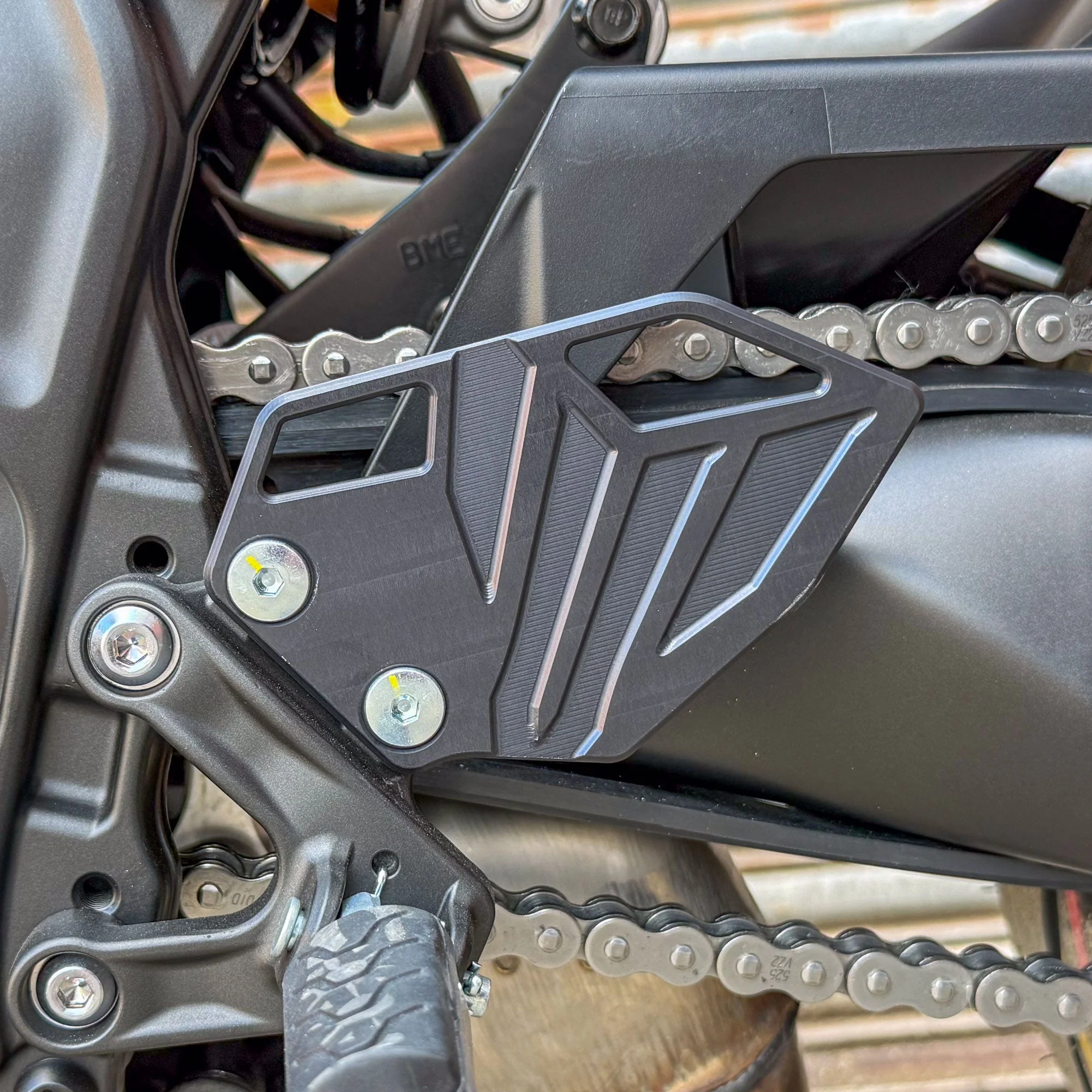 Pyramid Heel Plates | Black | Yamaha XSR 900 (Inc. GP) 2022>Current - Image 5