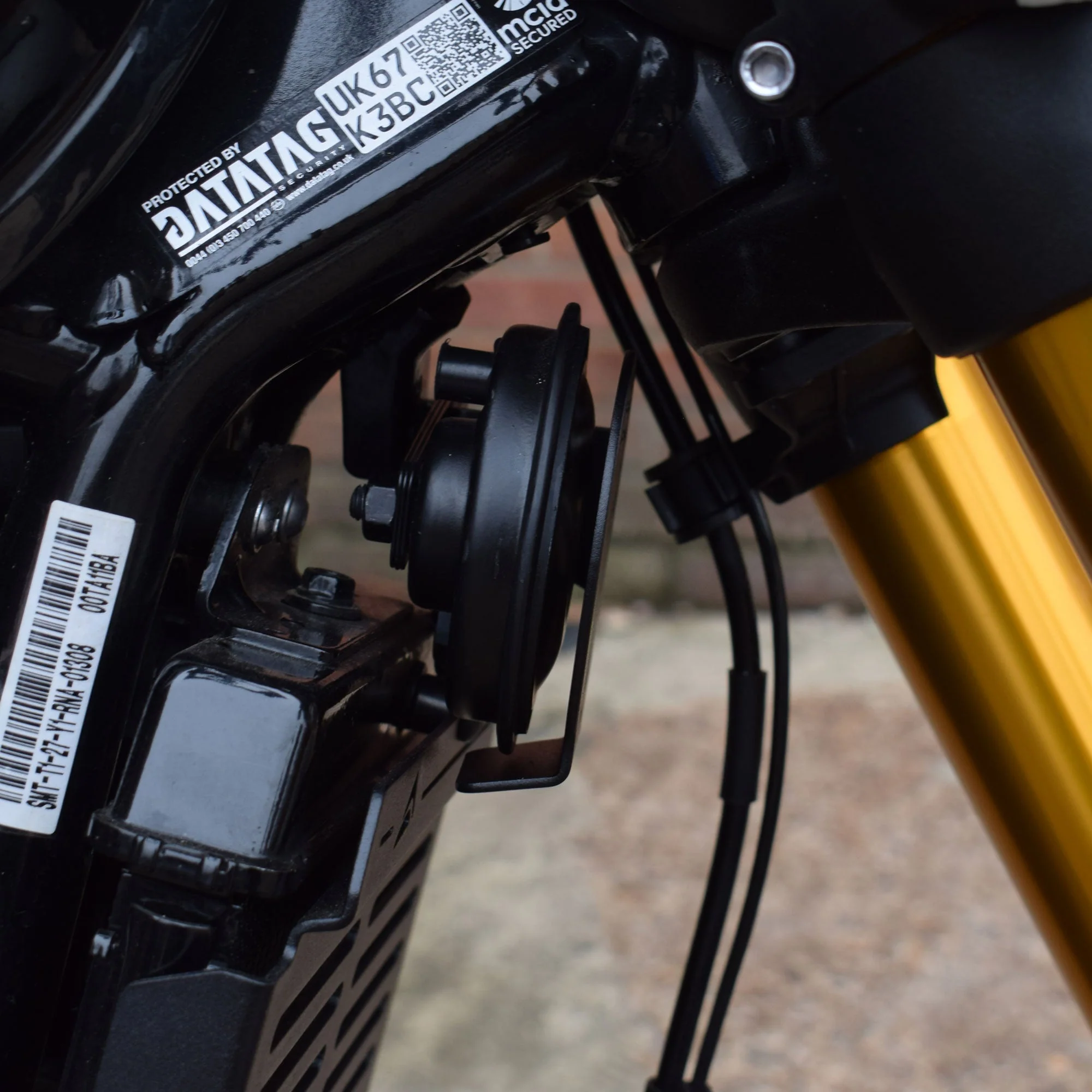 Pyramid Horn Cover | Black | Triumph Scrambler 400X 2024>Current - Image 7