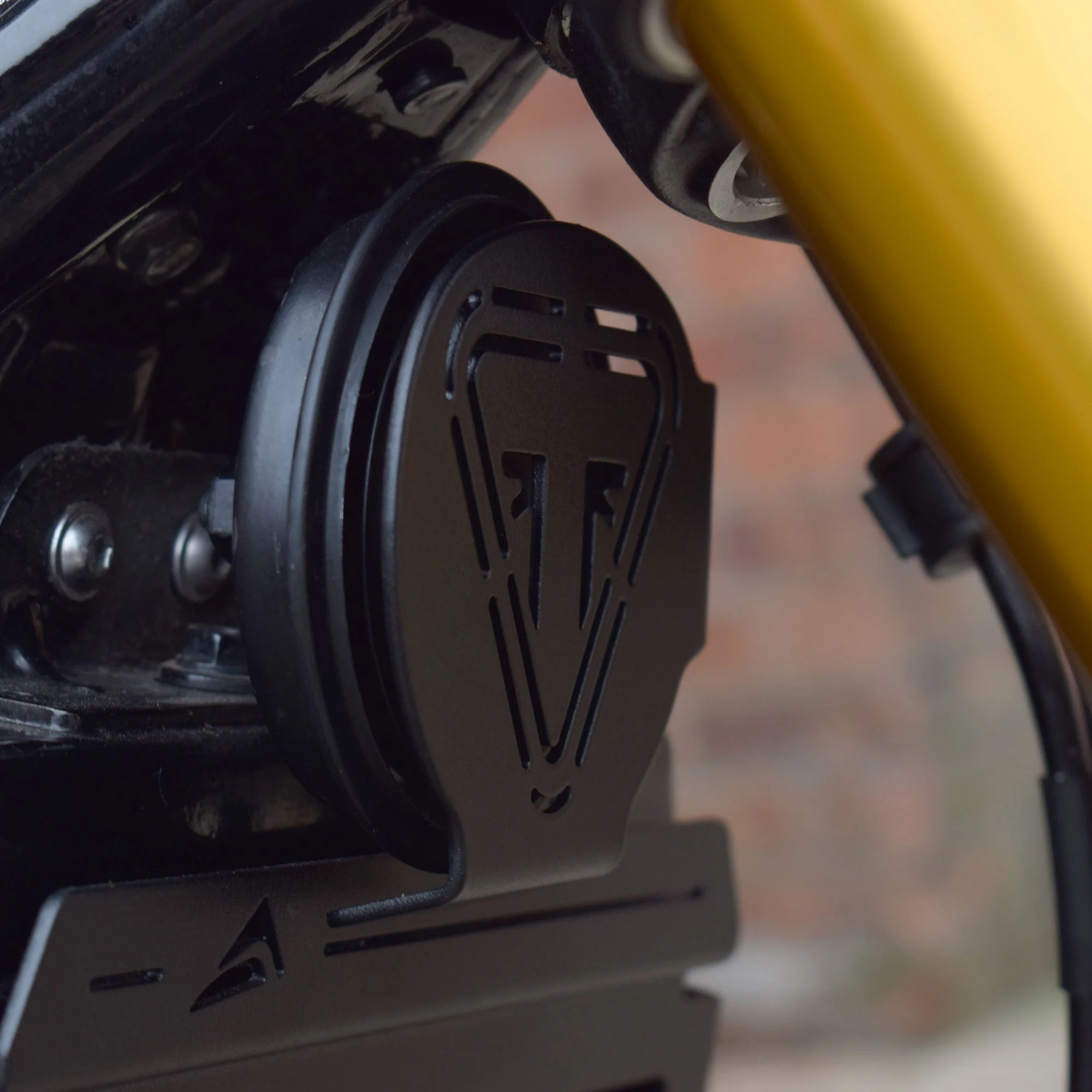 Pyramid Horn Cover | Black | Triumph Speed 400 2024>Current - Image 3