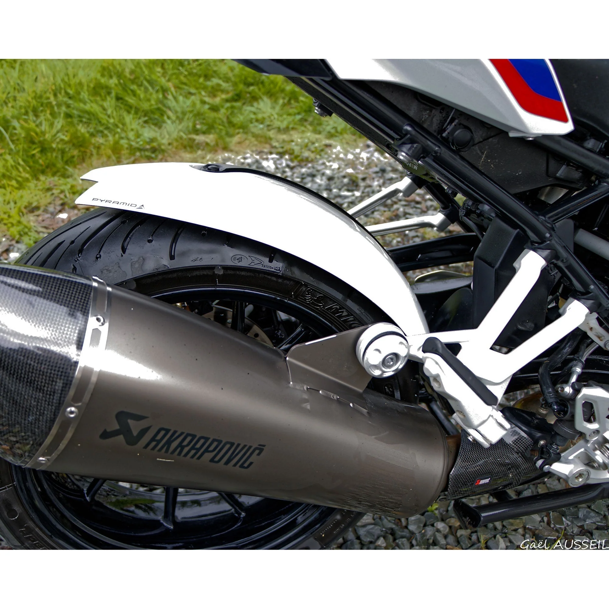 Pyramid Hugger | Light White | BMW R 1250 R 2019>Current - Image 4