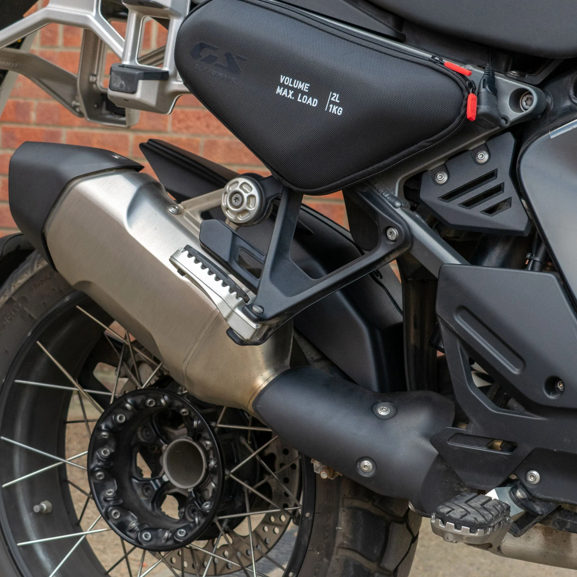 Pyramid Hugger | Matte Black | BMW R 1300 GS Adventure 2024>Current - Image 7