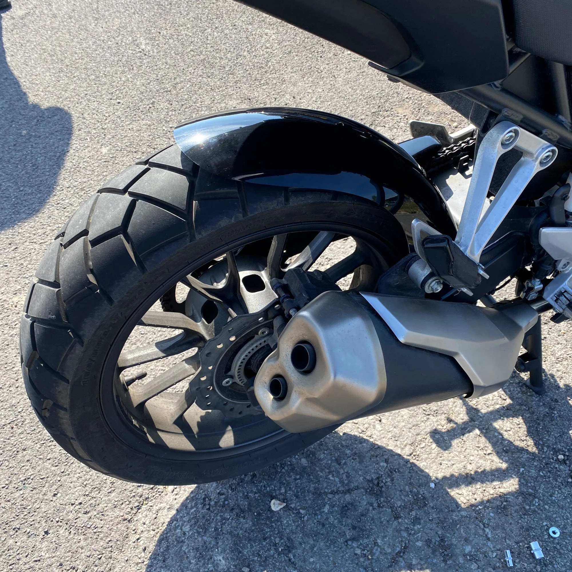 Pyramid Hugger | Matte Black | Honda CB 500 X 2022>2024 - Image 6