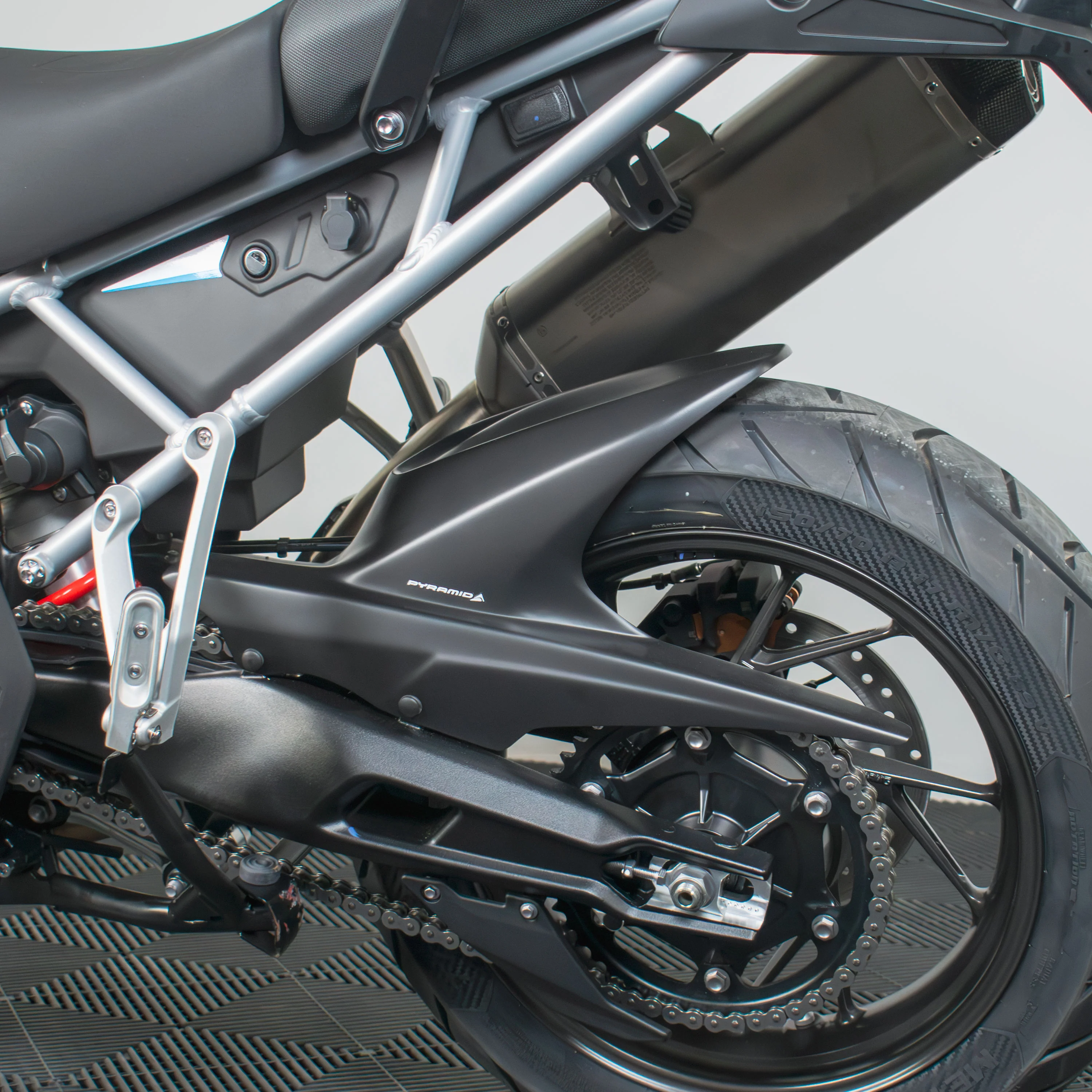 Pyramid Hugger | Matte Black | Triumph Tiger 900 Rally 2020>Current - Image 2